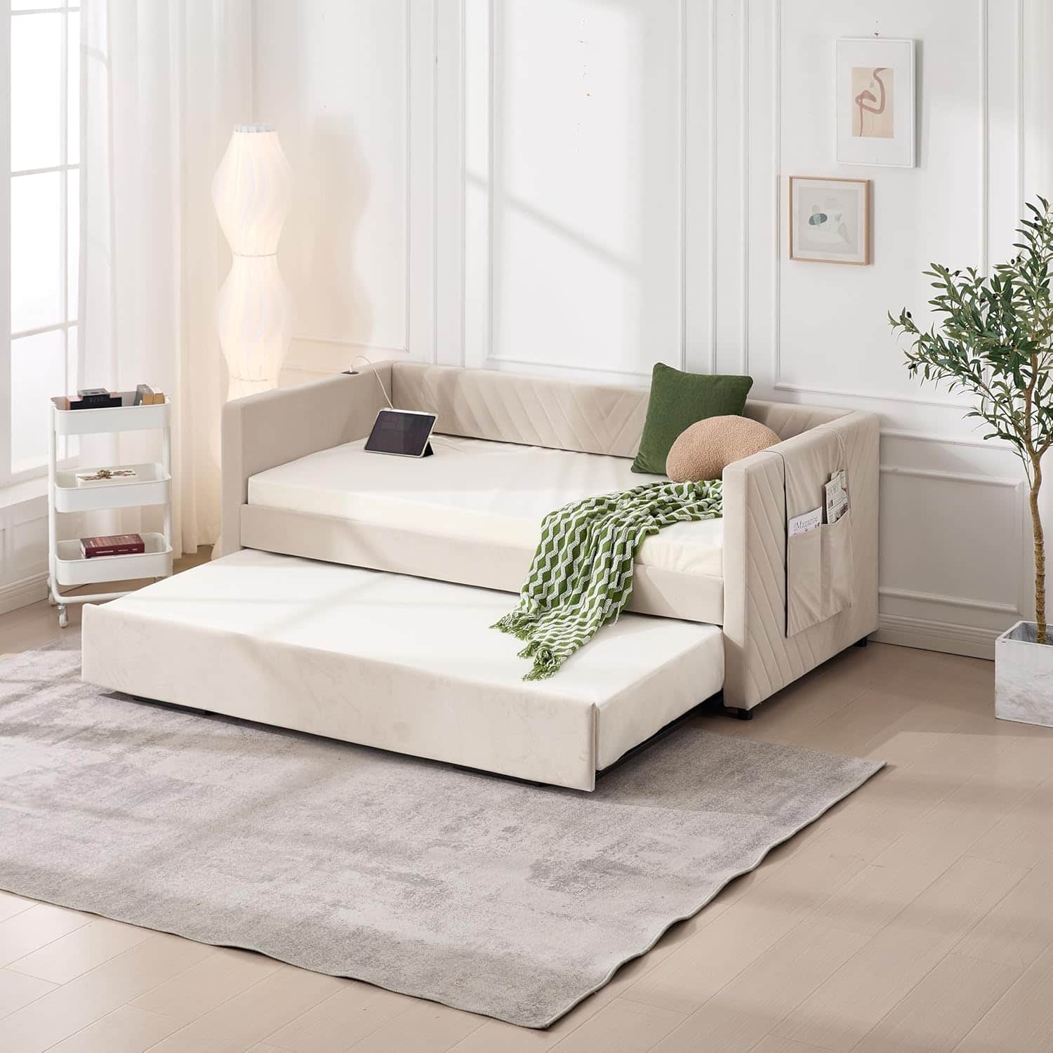 Trinkets Crazed - Twin Daybed with Pop Up Trundle, Velvet Upholstered Extendable Daybed with USB Ports & Pockets - beige