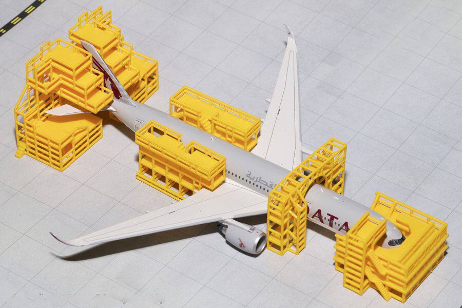 Alt View 1. GeminiJets - Aircraft Maintenance Scaffolding 6 Piece Set for 1/400 Scale Models by GeminiJets.