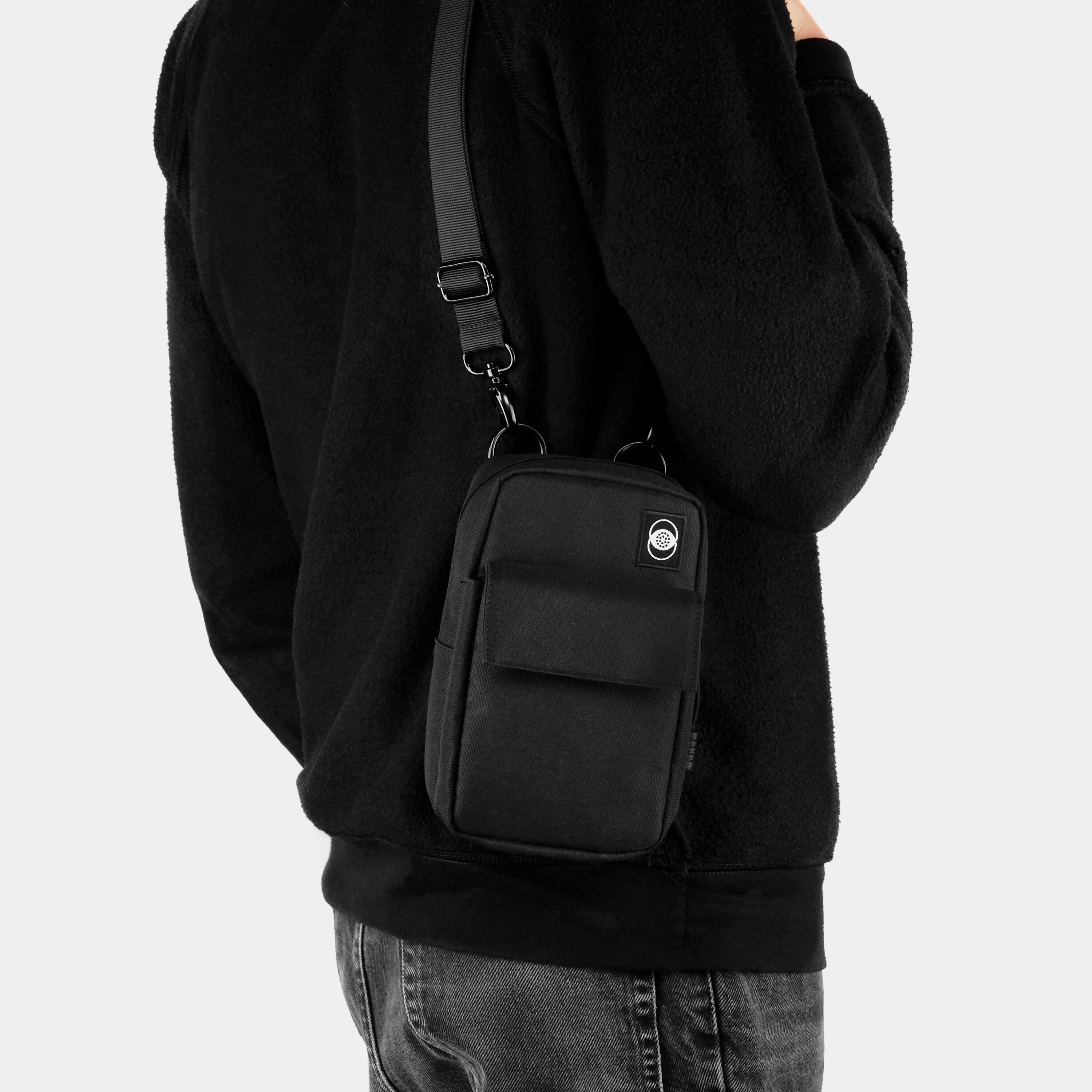 Alt View 1. Retrospekt - Retrospekt SX-70 Original Manual Focus Black Camera Bag.