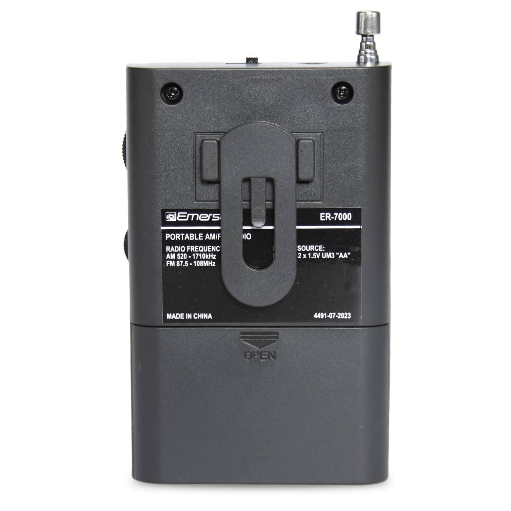 PORTABLE AM/FM RADIO FREQUENCY: AM 520 - 1710kHz, FM 87.5 - 108MHz SOURCE: 2 x 1.5V "AA" ER-7000 UM3 "AA" MADE IN CHINA 4491-07-2023 OPEN