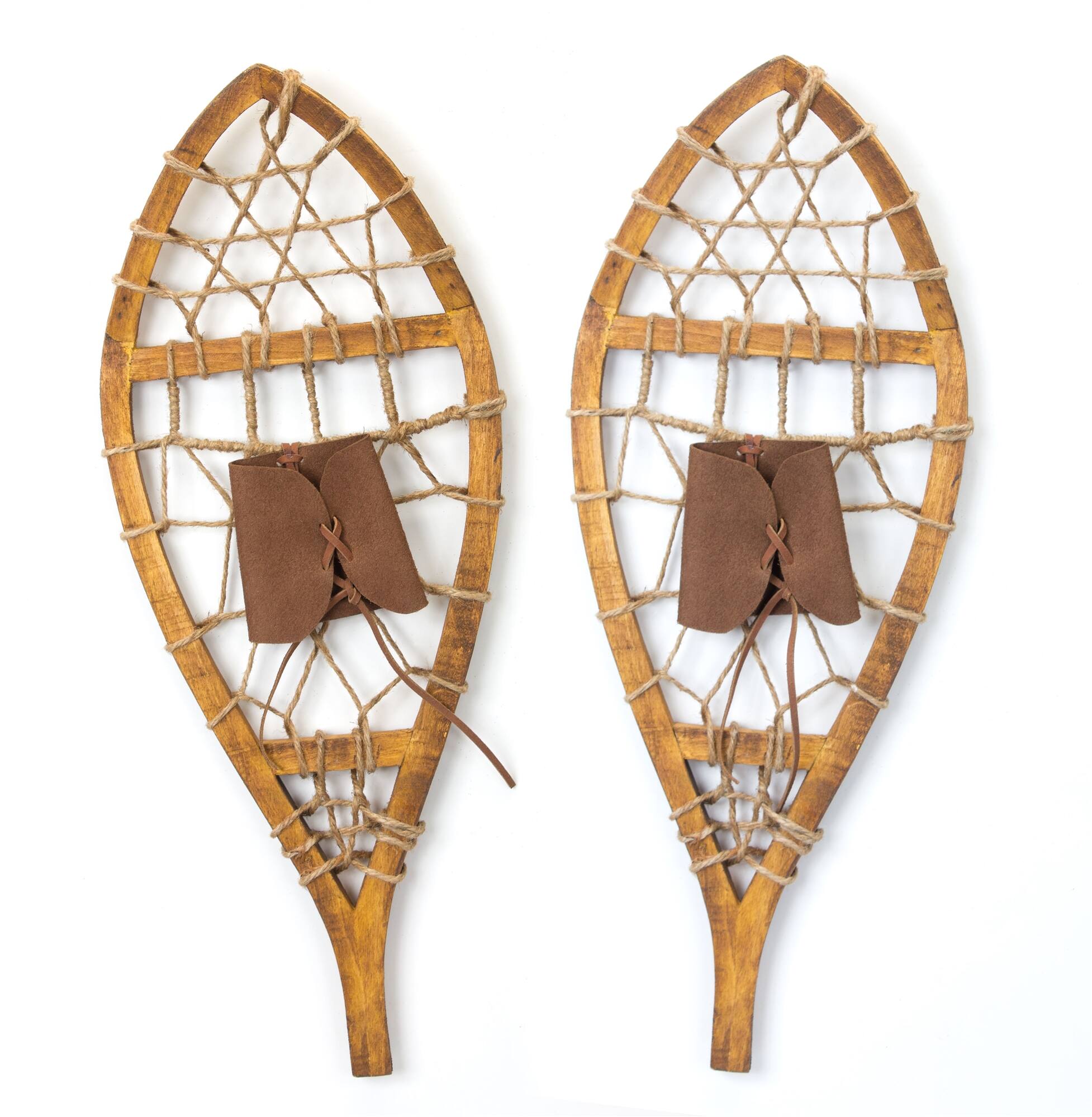 Left. BreeBe - Vintage Wood Hanging Snow Shoe Decor (Set of 4) - Brown, Tan.
