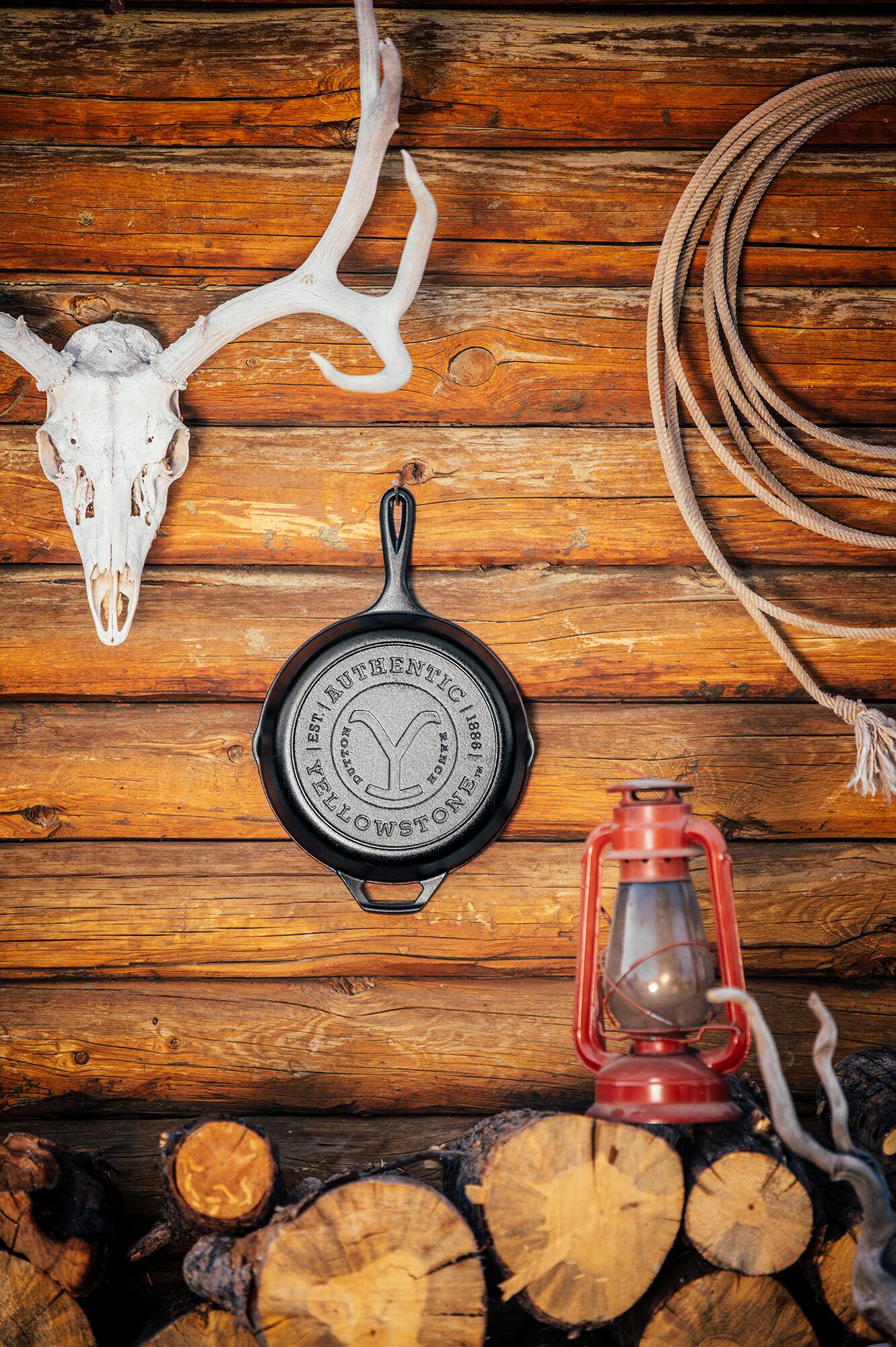 nooE PANSTRENE AUTHENTIC |EST. 11888 DUTTON RANCH 1 IECOMSTONE