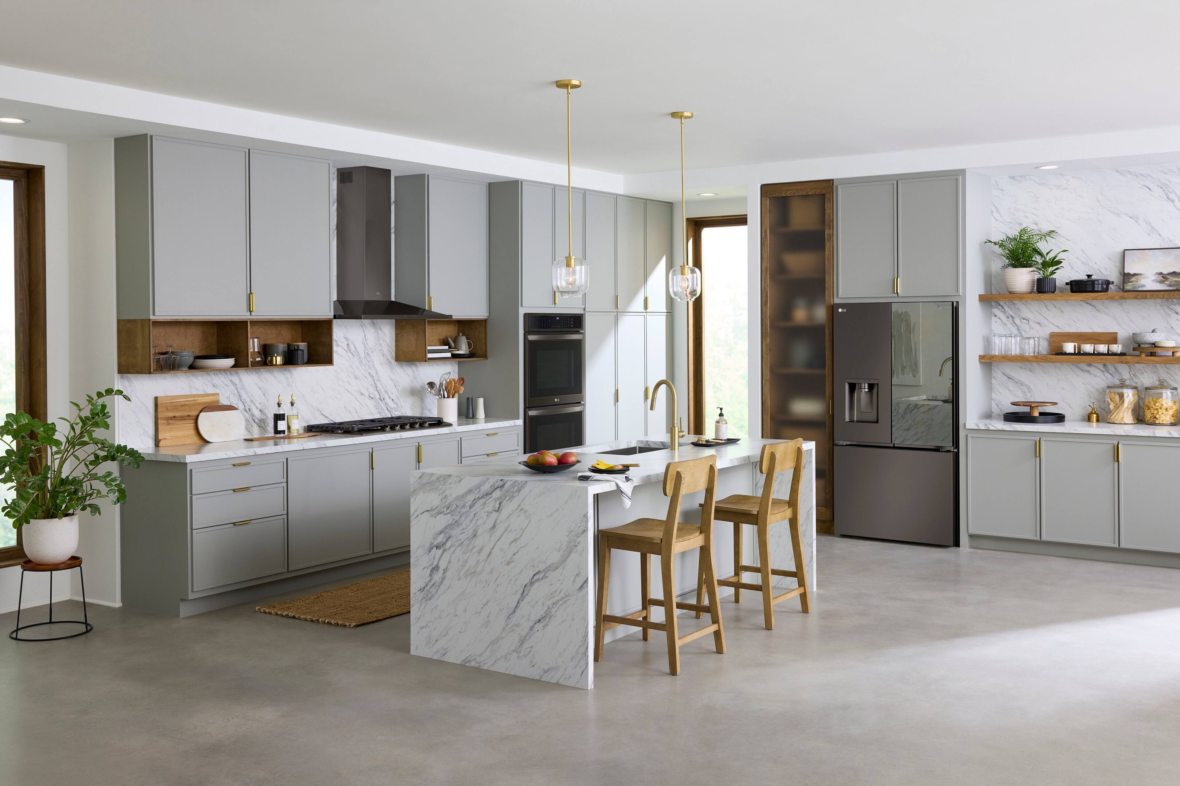 Alt View 21. LG - 36" Convertible Smart Range Hood - Stainless steel.