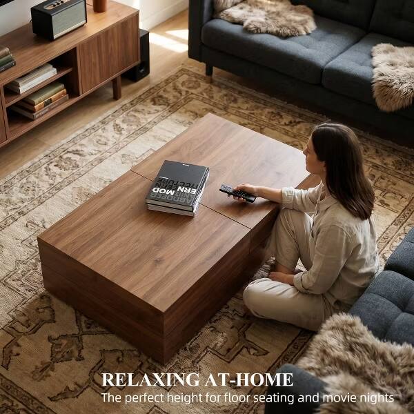 RELAXING AT-HOME  
The perfect height for floor seating and movie nights