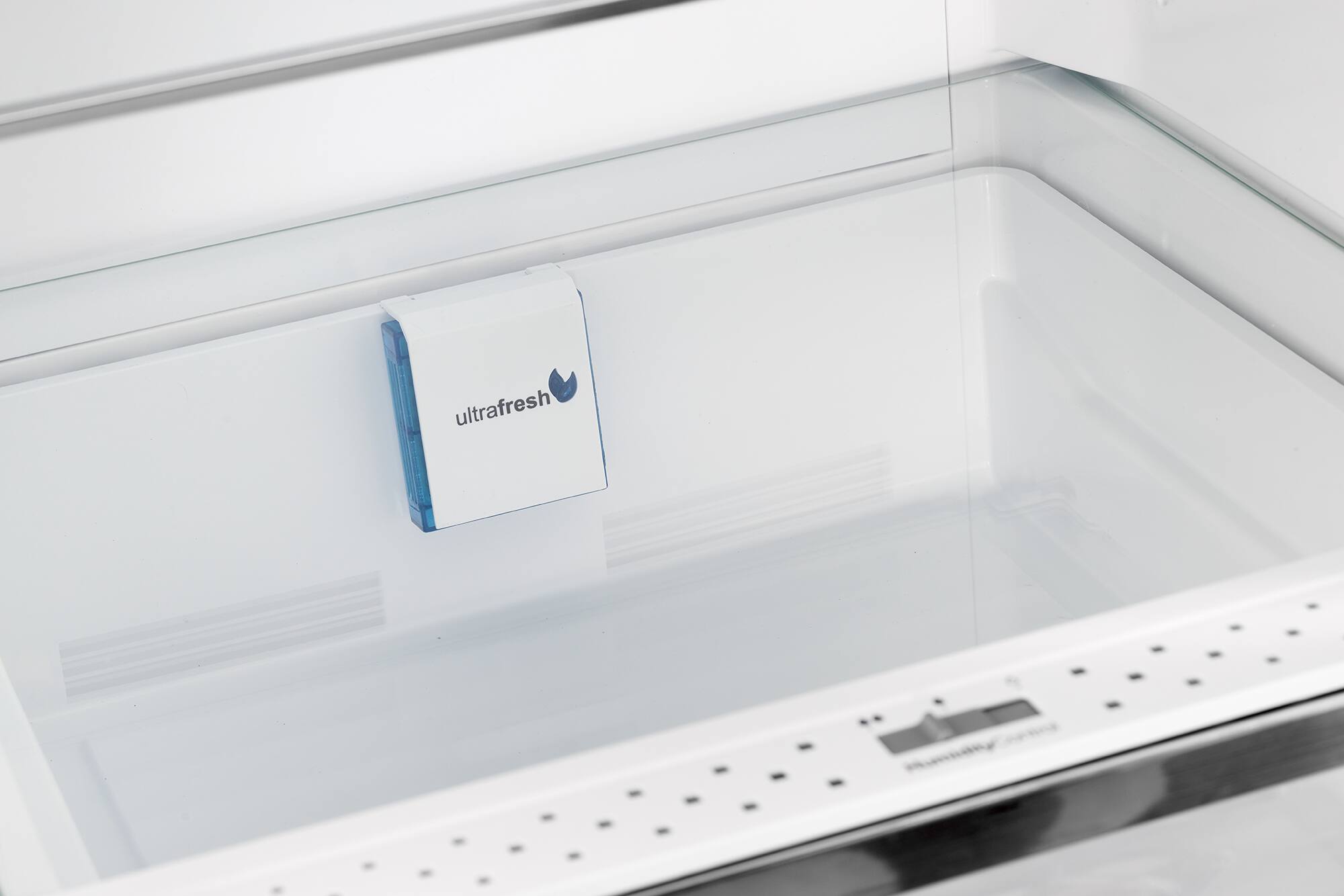 Alt View 13. Unique Appliances - Classic Retro 23.8 in 11.7 cu. ft. Frost Free Retro Bottom Freezer Refrigerator ENERGY STAR - Marshmallow White.