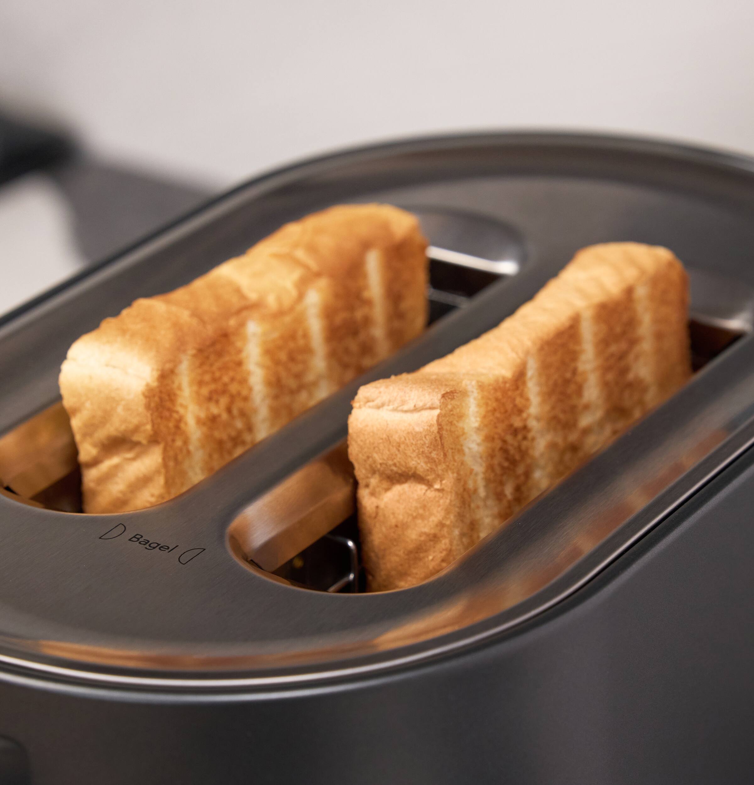 Alt View 13. Café - Express Finish 2-Slice Toaster with Extra Wide Slots and 4 Preset Toasting Functions - Matte Black.