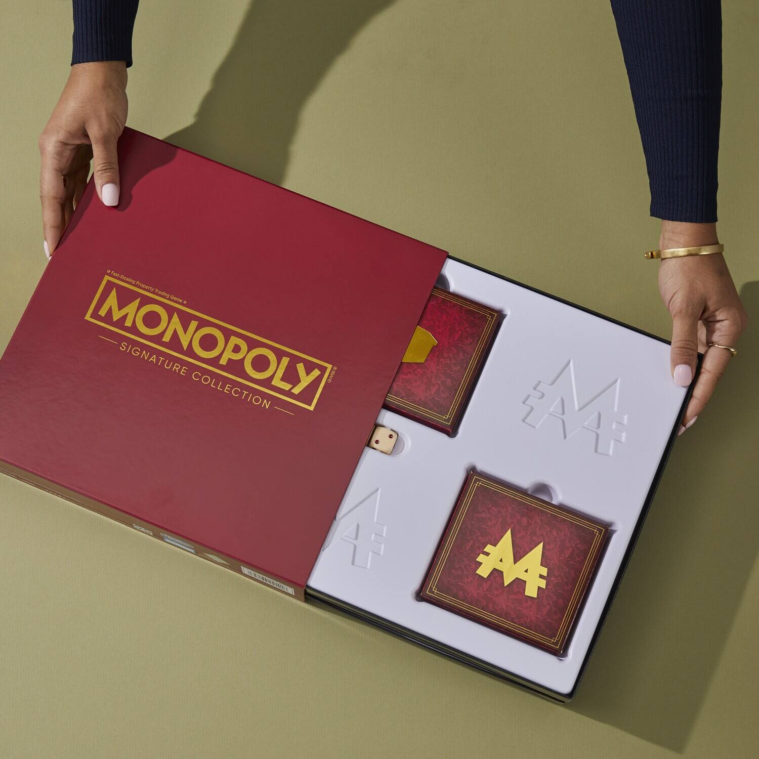 MONOPOLY SIGNATURE COLLECTION
