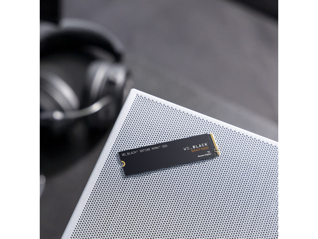 WD_BLACK SN7180 NVMe SSD  
WD_BLACK SN7100  
Western Digital