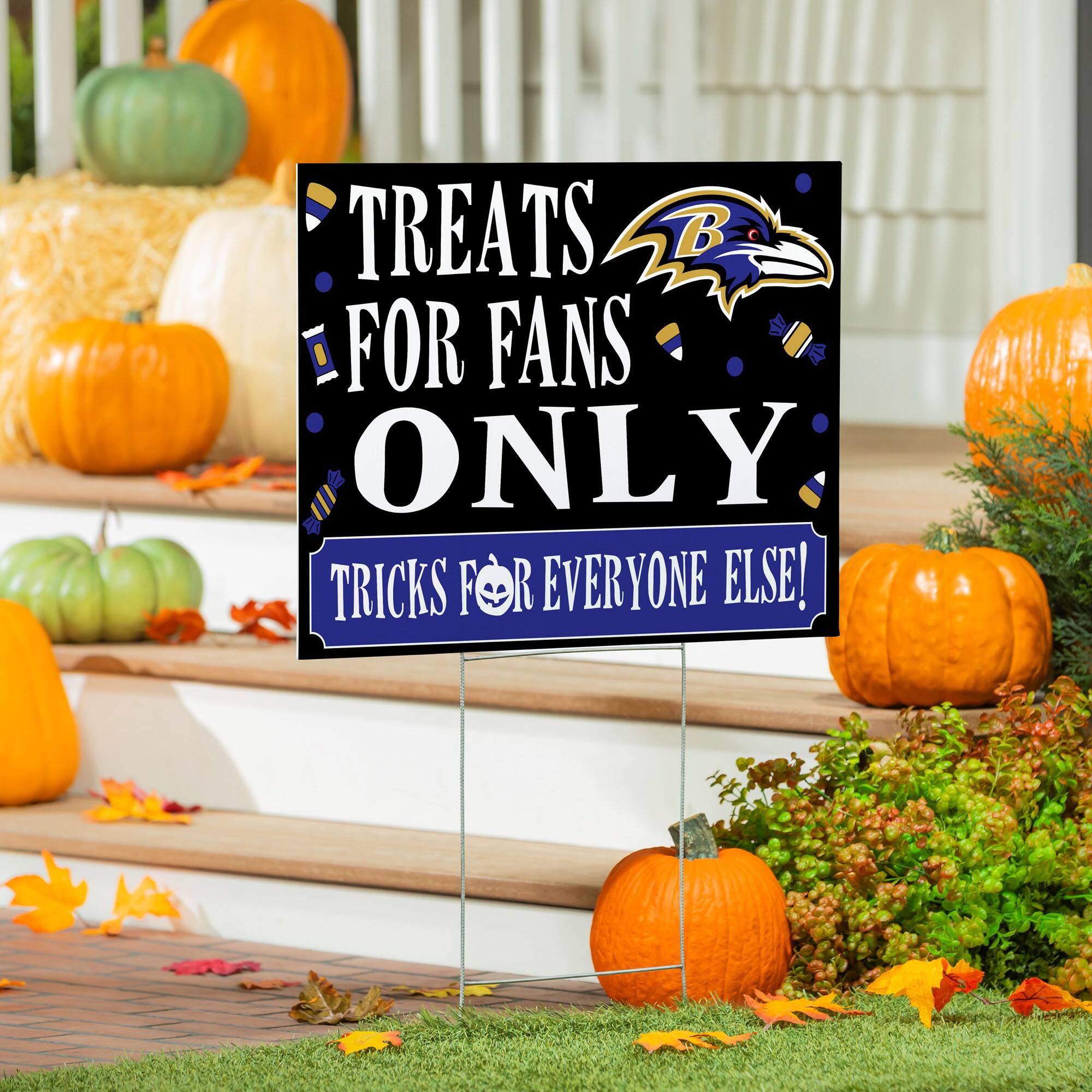 TREATS FOR FANS ONLY  
TRICKS FOR EVERYONE ELSE!