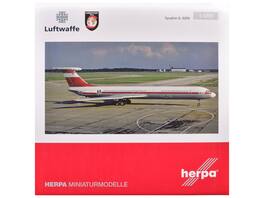 GeminiJets - Ilyushin IL-62M Commercial Aircraft German Luftwaffe (11+22) Stripes 1/200 Diecast Model Airplane - White with Red