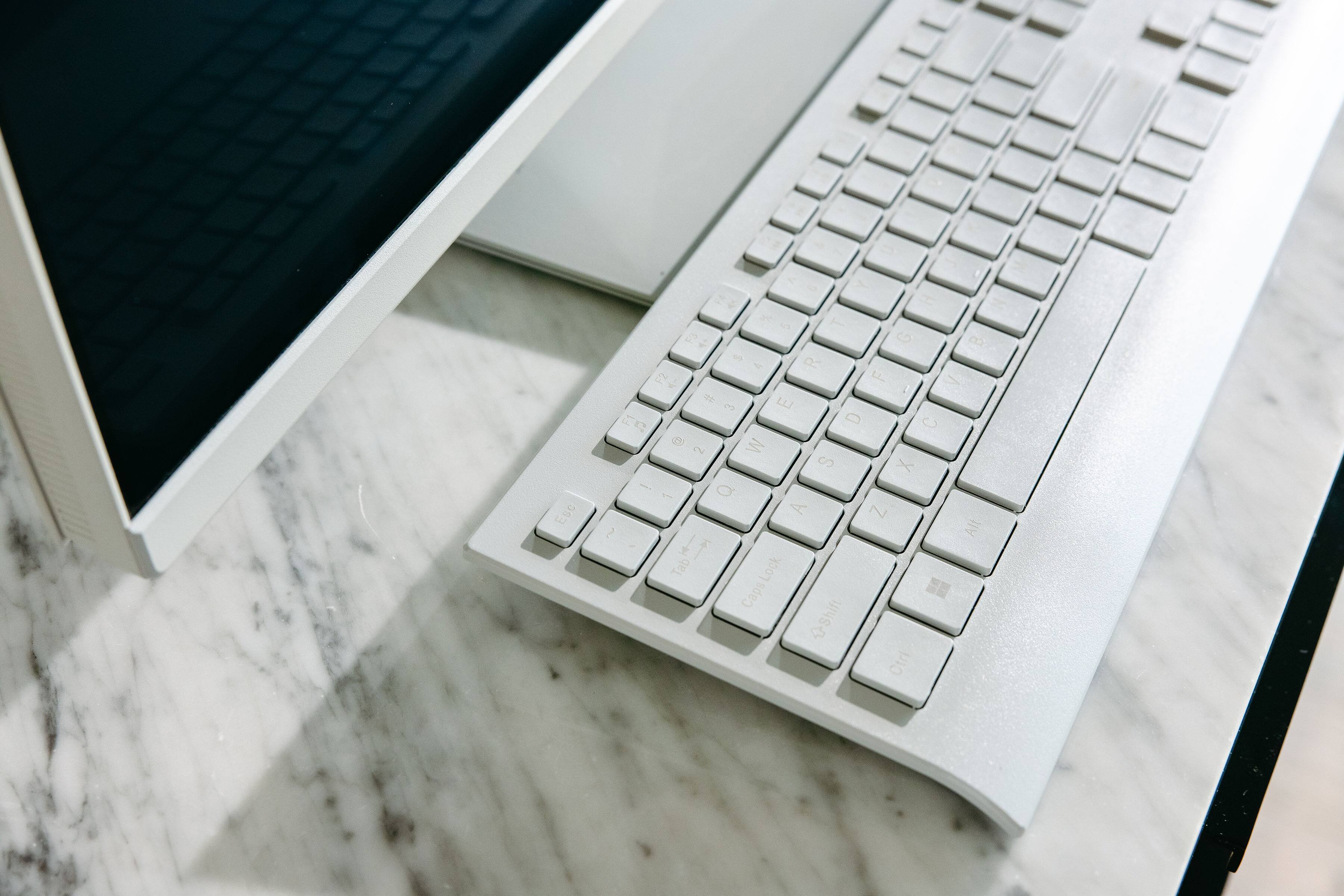 Esc 2 v T G B R 4 F2 F > 1 0 E 3 F1 C D C W 2 S X i Q - A Z 2 Alt ! Tab Lock Caps Lock OShift Ctrl