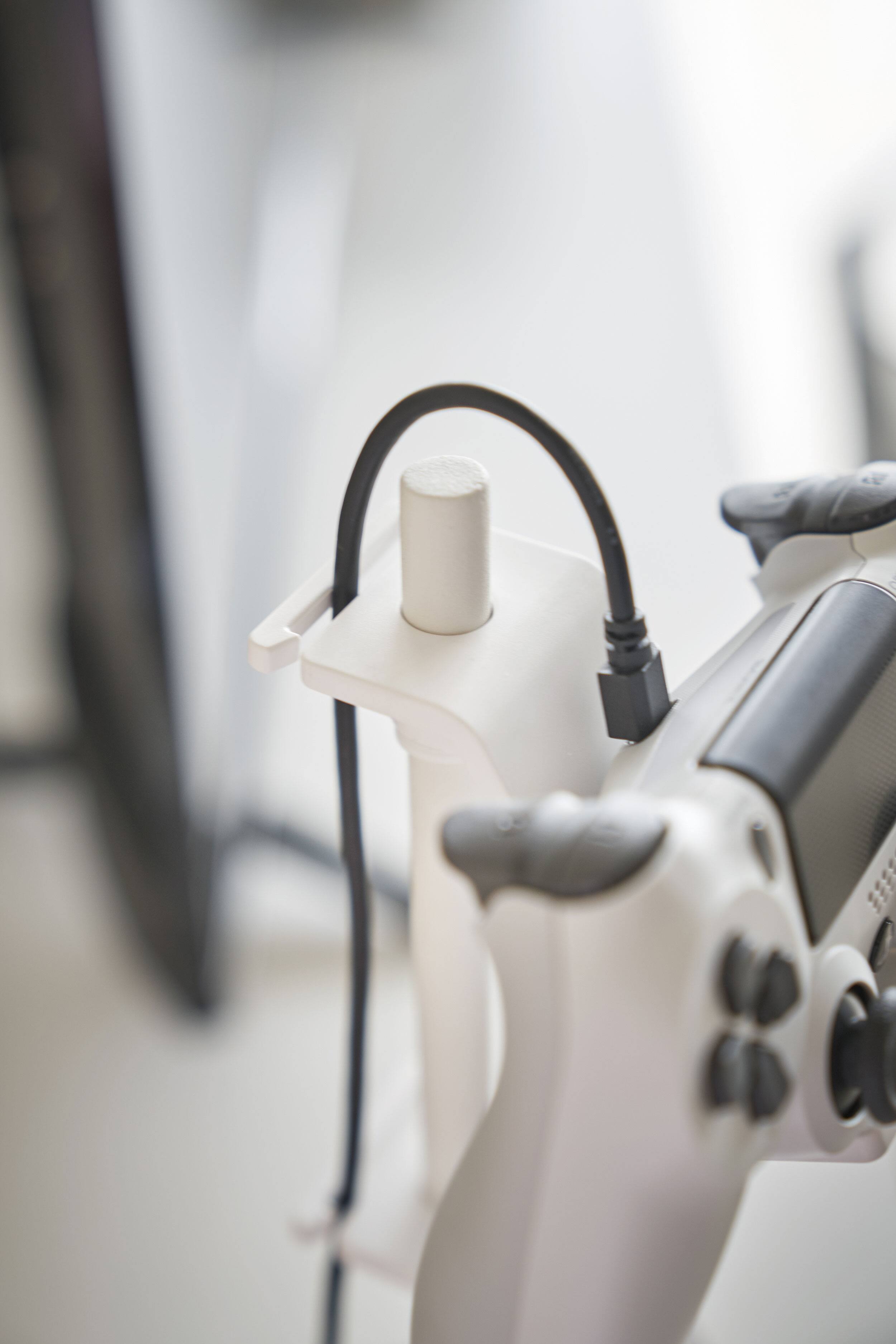 Alt View 1. Yamazaki Home - Controller Stand - Steel.