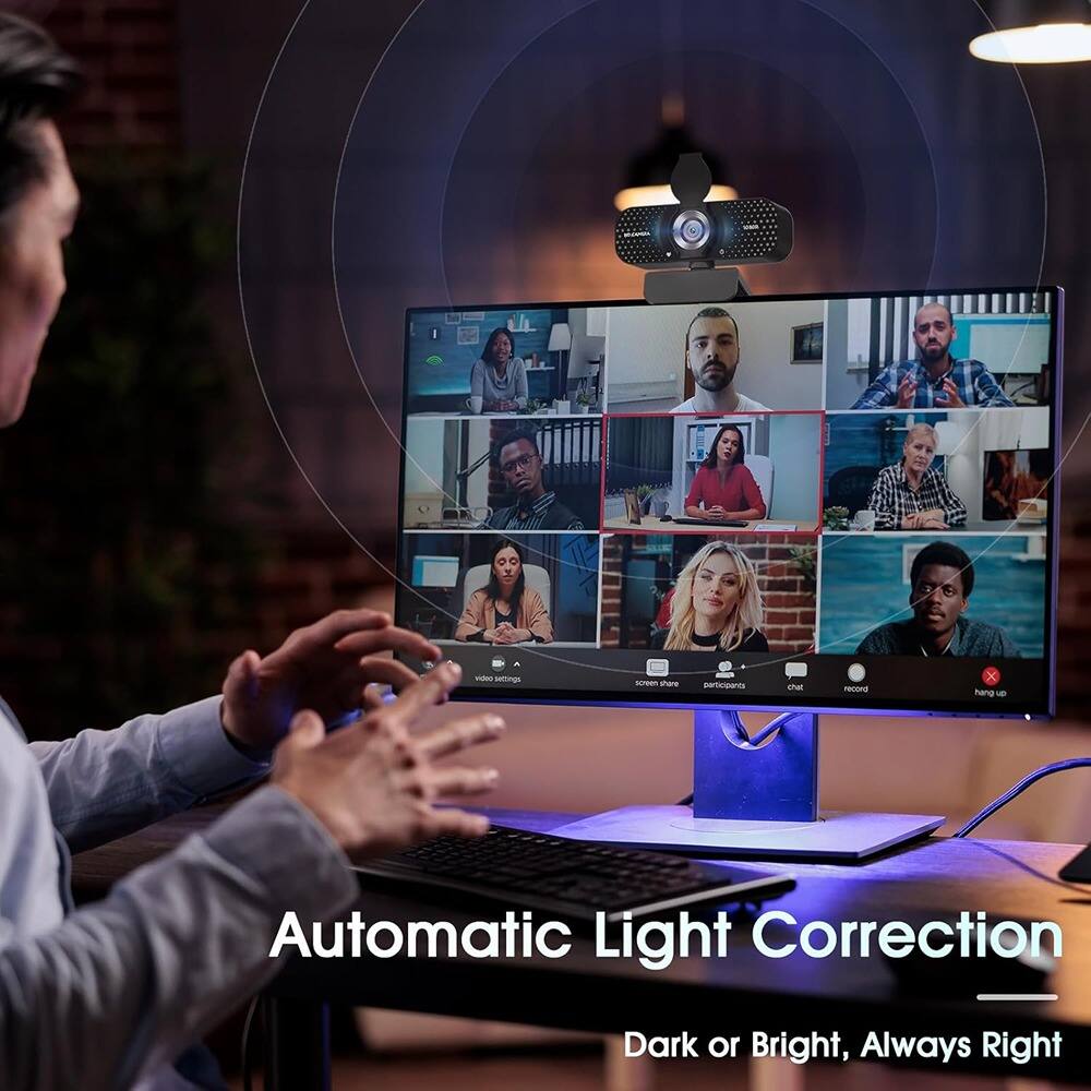 Automatic Light Correction  
Dark or Bright, Always Right