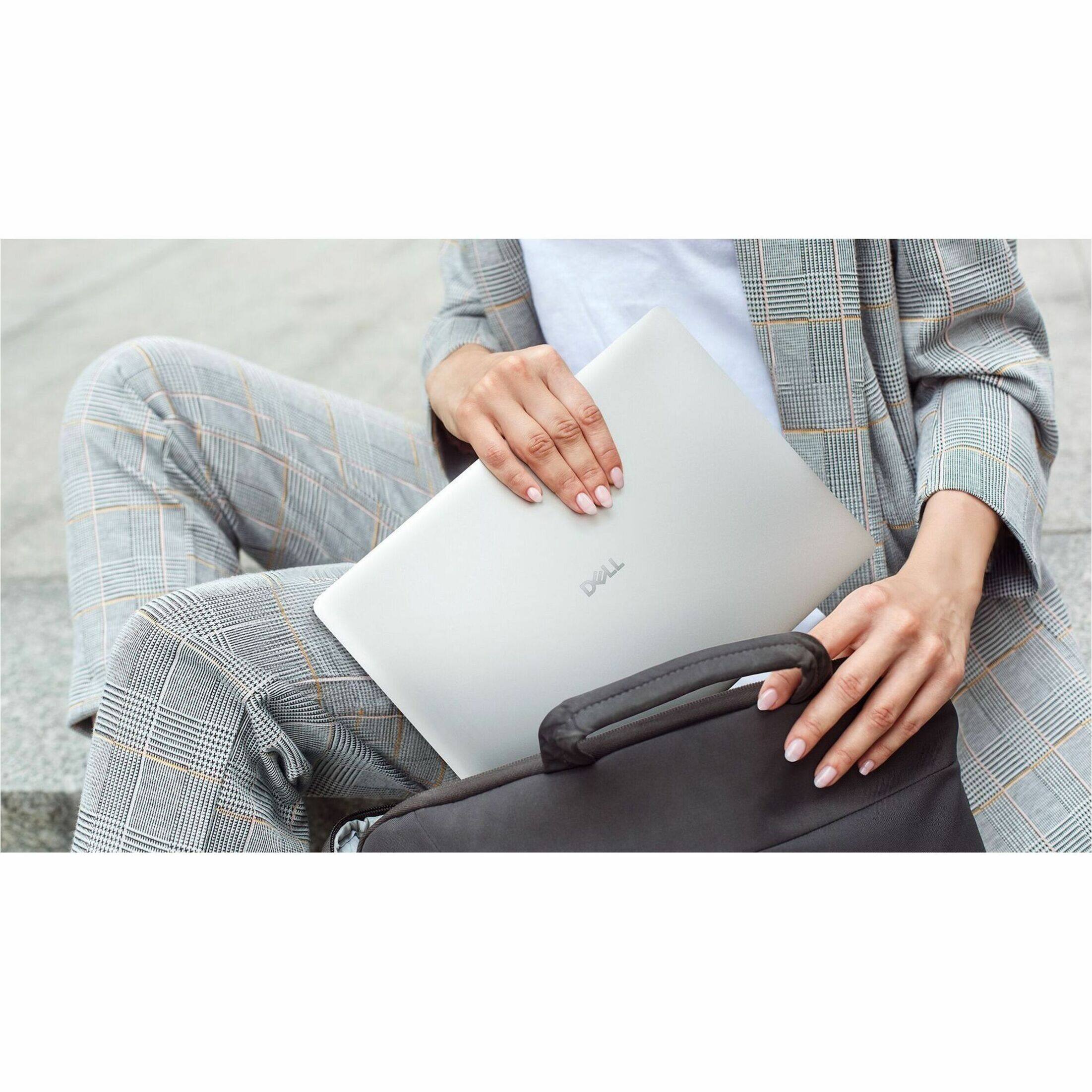 Alt View 28. Dell - Pro 14 14" IPS LCD 1920 x 1200 (Full HD Plus) Laptop - Intel Core Ultra 5 with 16GB Memory - 512 GB SSD - Platinum Silver, Silver.