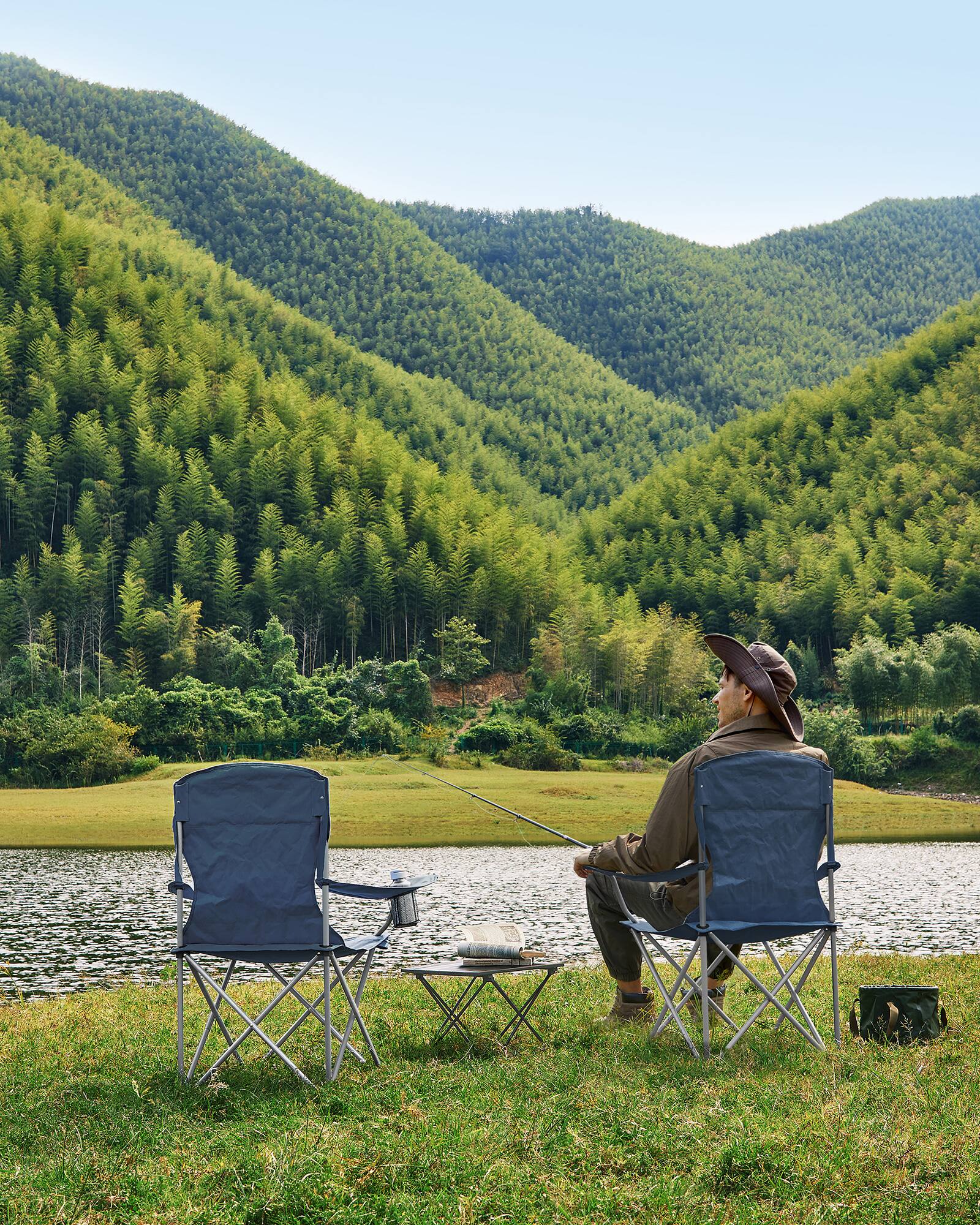 Alt View 4. Songmics Home - Set of 2 Folding Camping Chairs, Comfortable, Heavy Duty Structure, Max. Load Capacity 330 lb, Outdoor Chair - Twilight Blue.