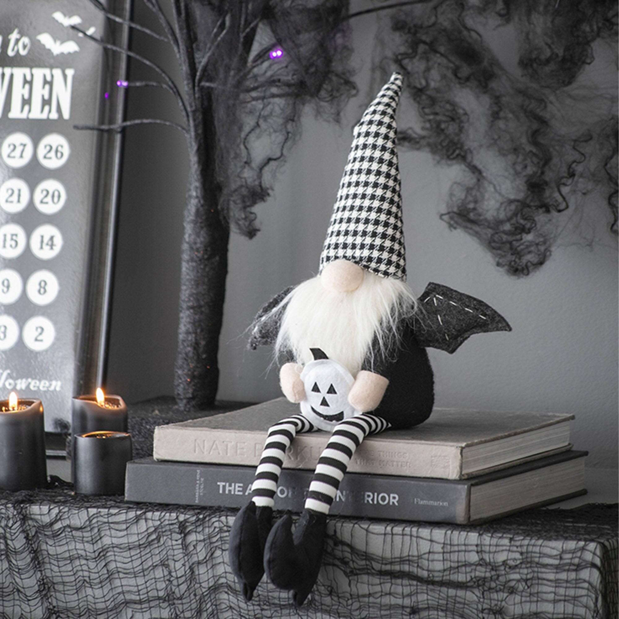 Sure, here is the corrected and grouped text from the image:

- to Halloween
- 27 26 21 20 15 14 9 8 3 2
- loween
- NATE P
- THE A
- RIOR
- Flammarion