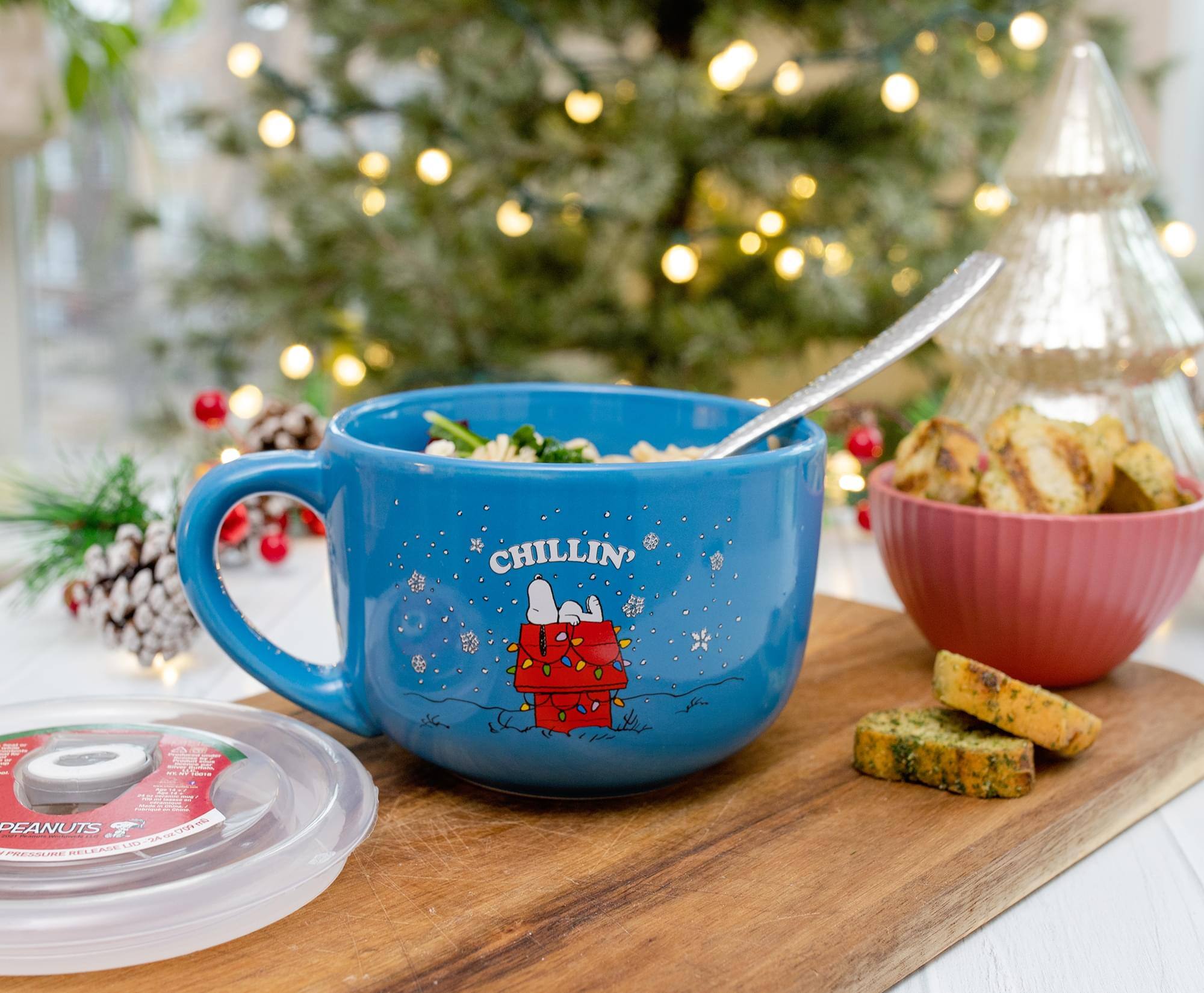 CHILLIN'  
F - PEANUTS 40 5IE - FRESH  
LEAVES