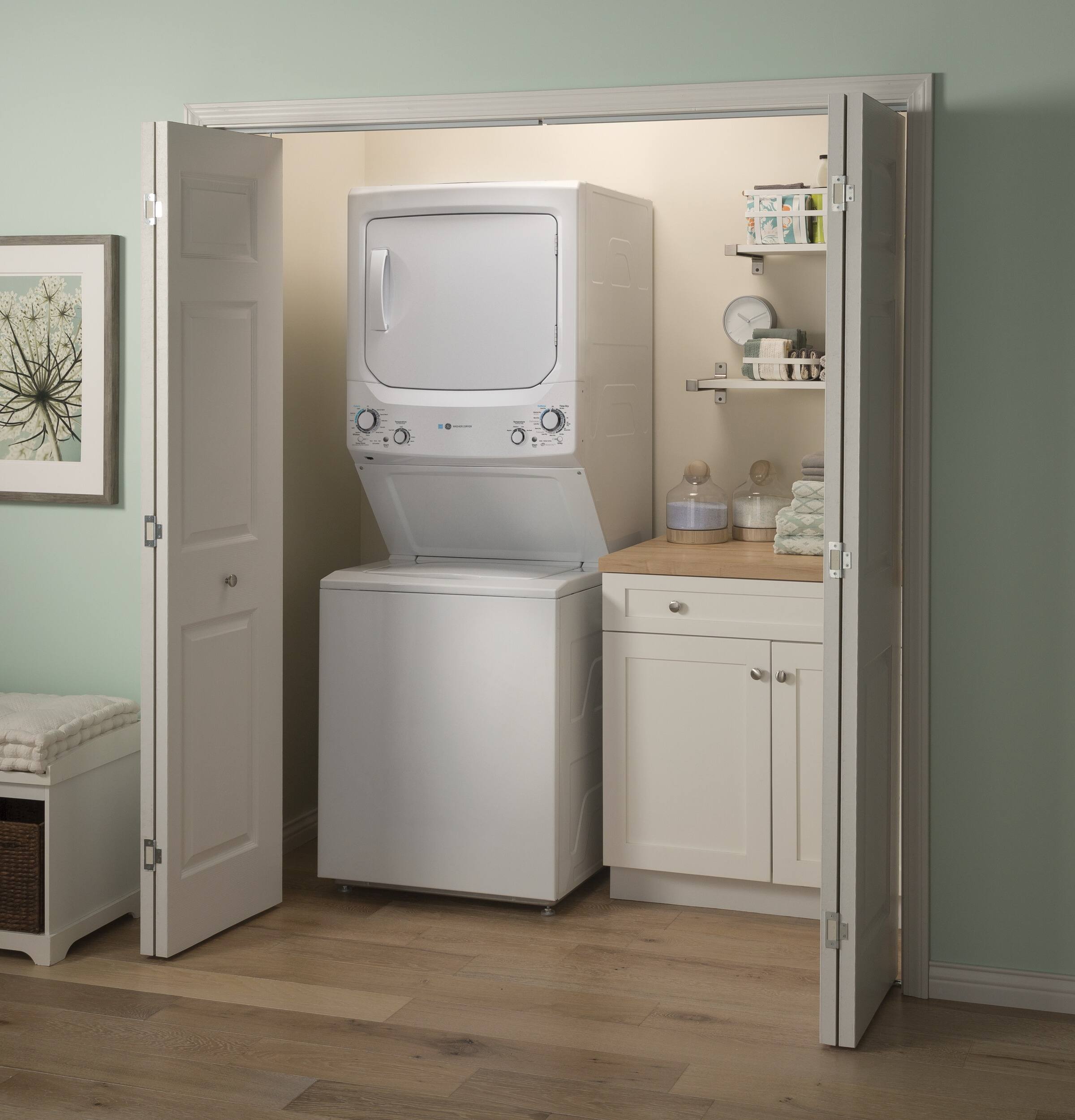 Alt View 16. GE - 3.9 Cu. Ft. Top Load Washer and 5.9 Cu.Ft Gas Dryer Laundry Center with ENERGY STAR - White.