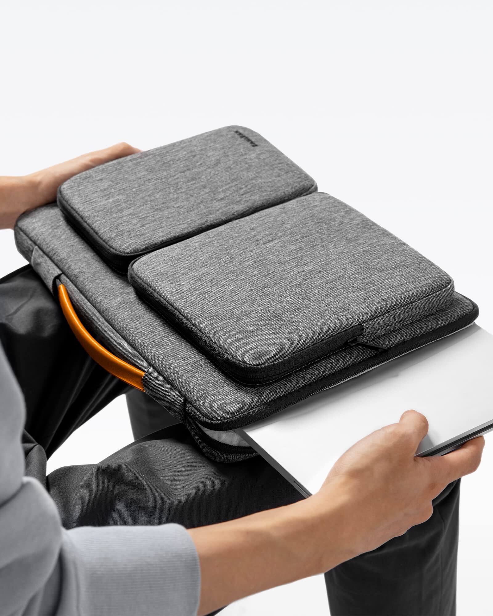 Alt View 5. tomtoc - Defender-A17 360° Protective Laptop Carrying Case for 15.6-16.2 inch HP Dell Acer ASUS Lenovo Thinkpad Laptop Notebook - Gray.