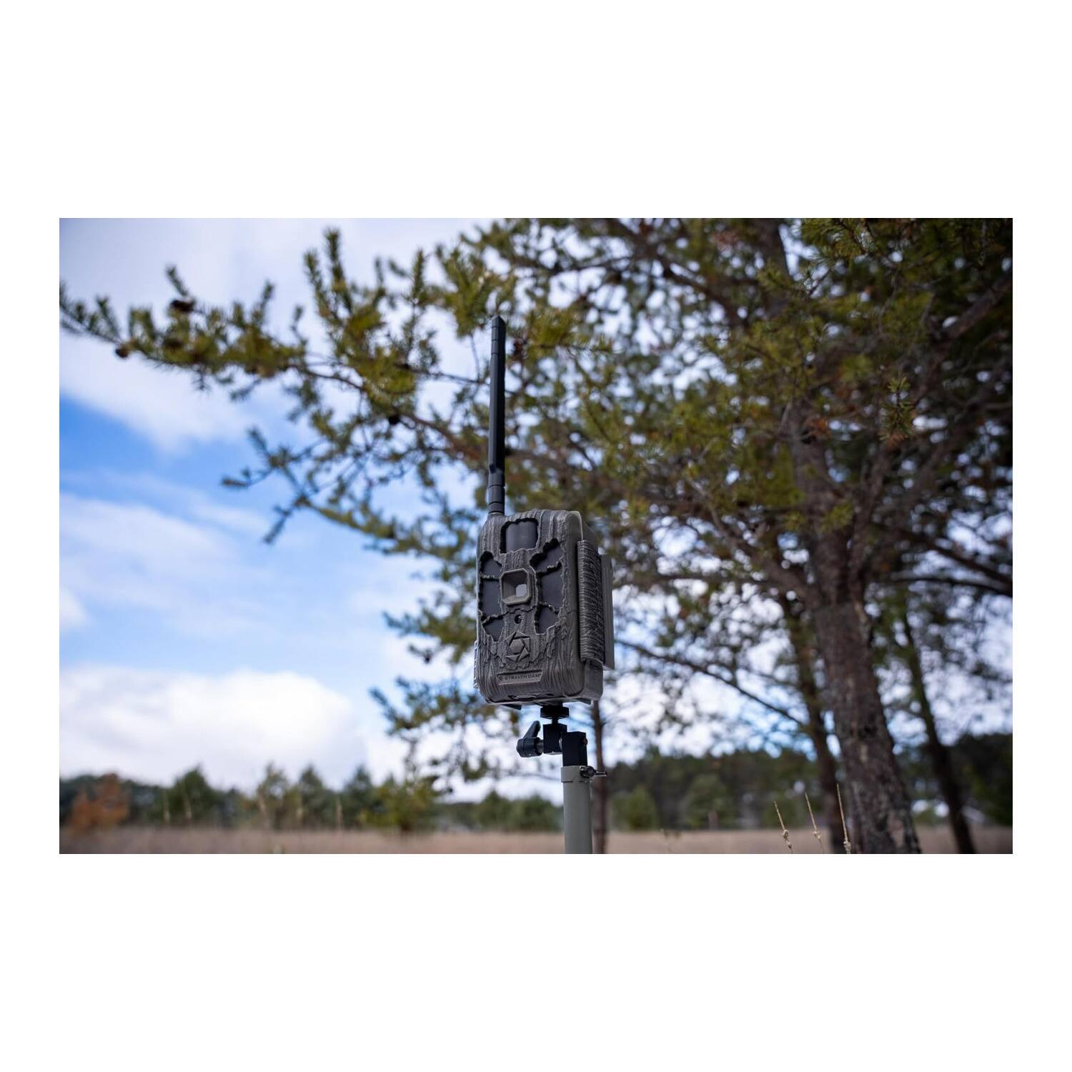 Back. Stealth Cam - Stealth Cam DECEPTOR MAX 2.0 40MP Photo Dual Core Brown Cellular Trail Camera.