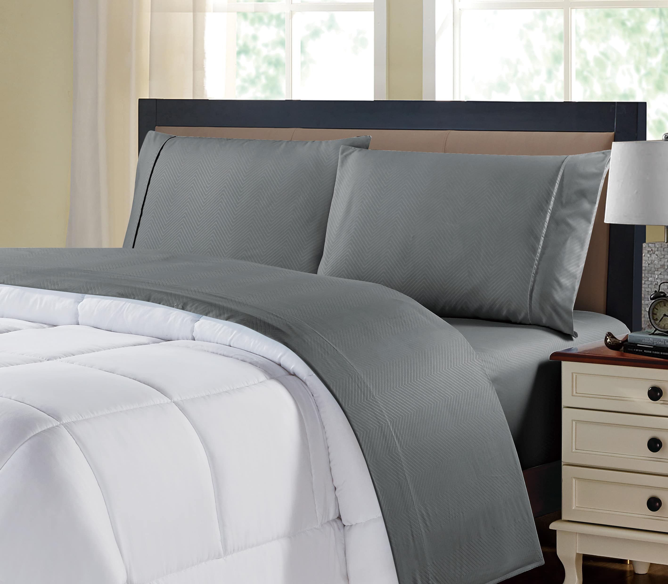 Kathy Ireland - Chevron Embossed Microfiber 4 Piece Sheet Set - Grey