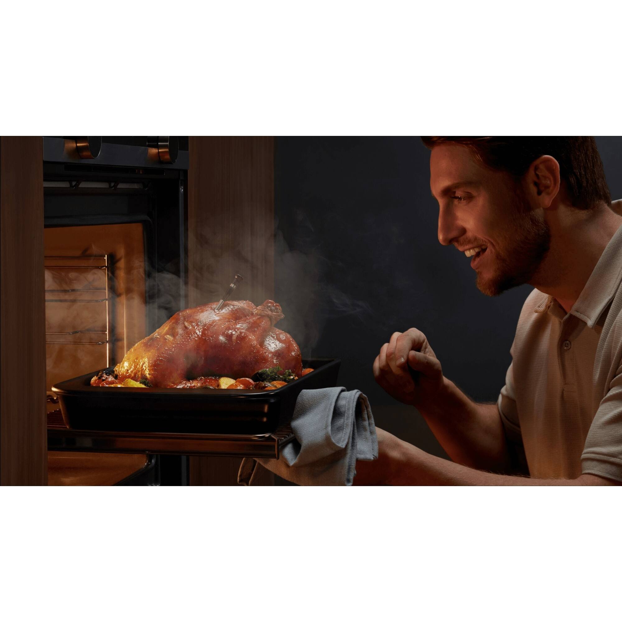 Alt View 4. Typhur - TyphurInstaProbe Meat Thermometer – Fast, Accurate, Waterproof with OLED Display - Black.