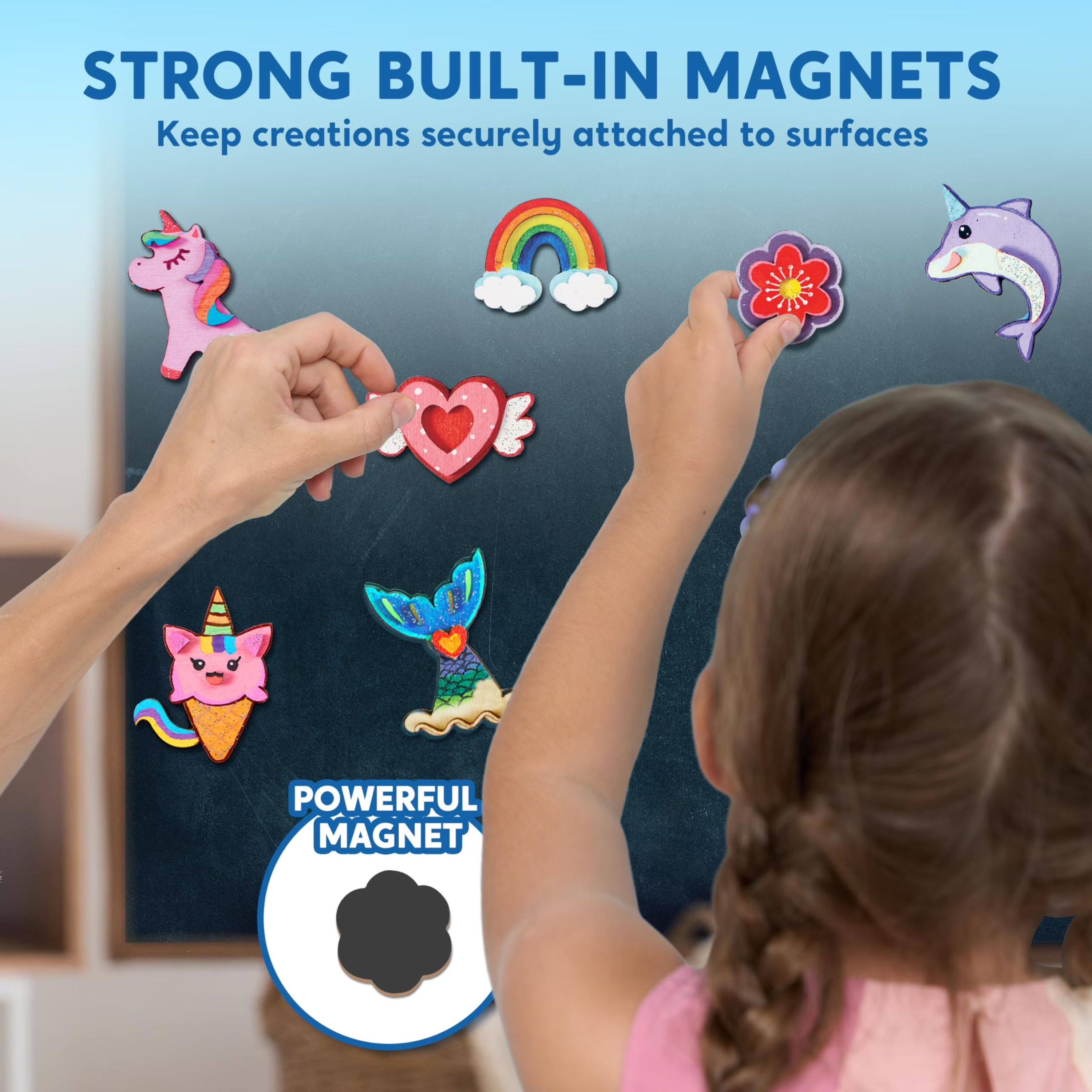 STRONG BUILT-IN MAGNETS  
Keep creations securely attached to surfaces  

POWERFUL MAGNET