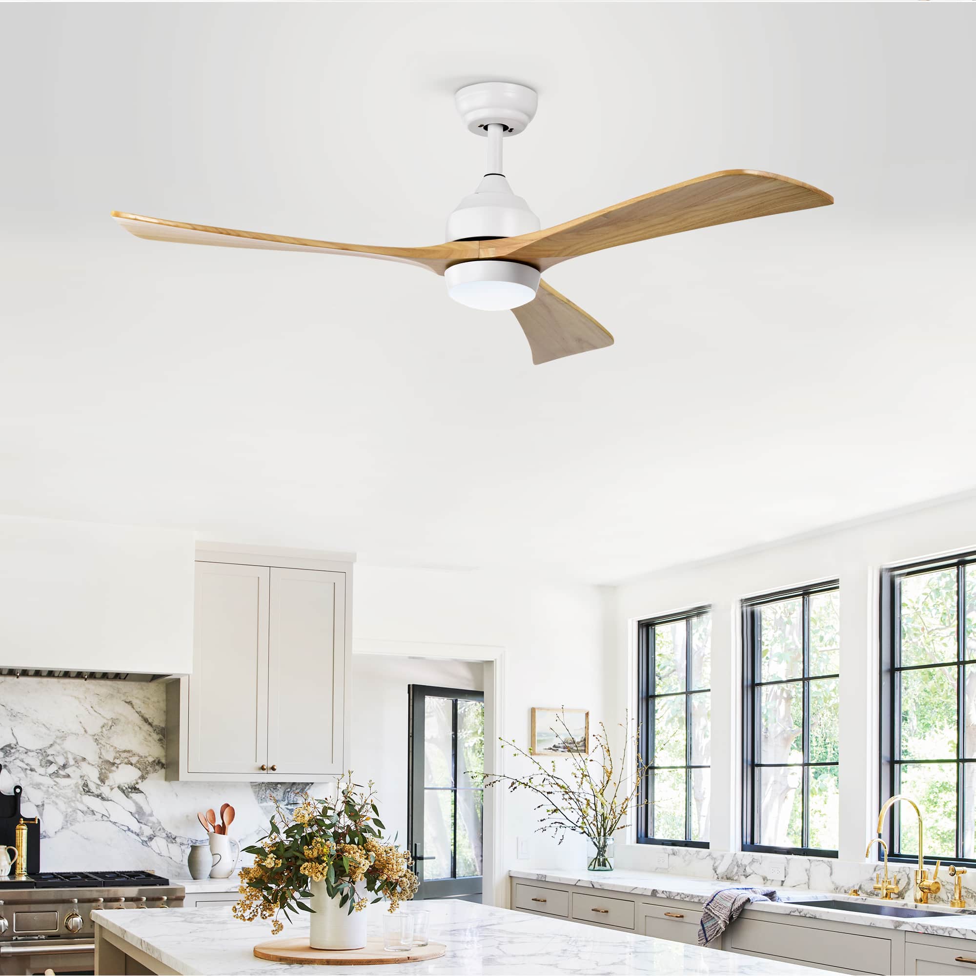 Sofucor - 52" Modern Wood Ceiling Fan with Light & Remote Control 6-Speed Reversible Quiet DC Motor For Bedroom Farmhouse Patio - White