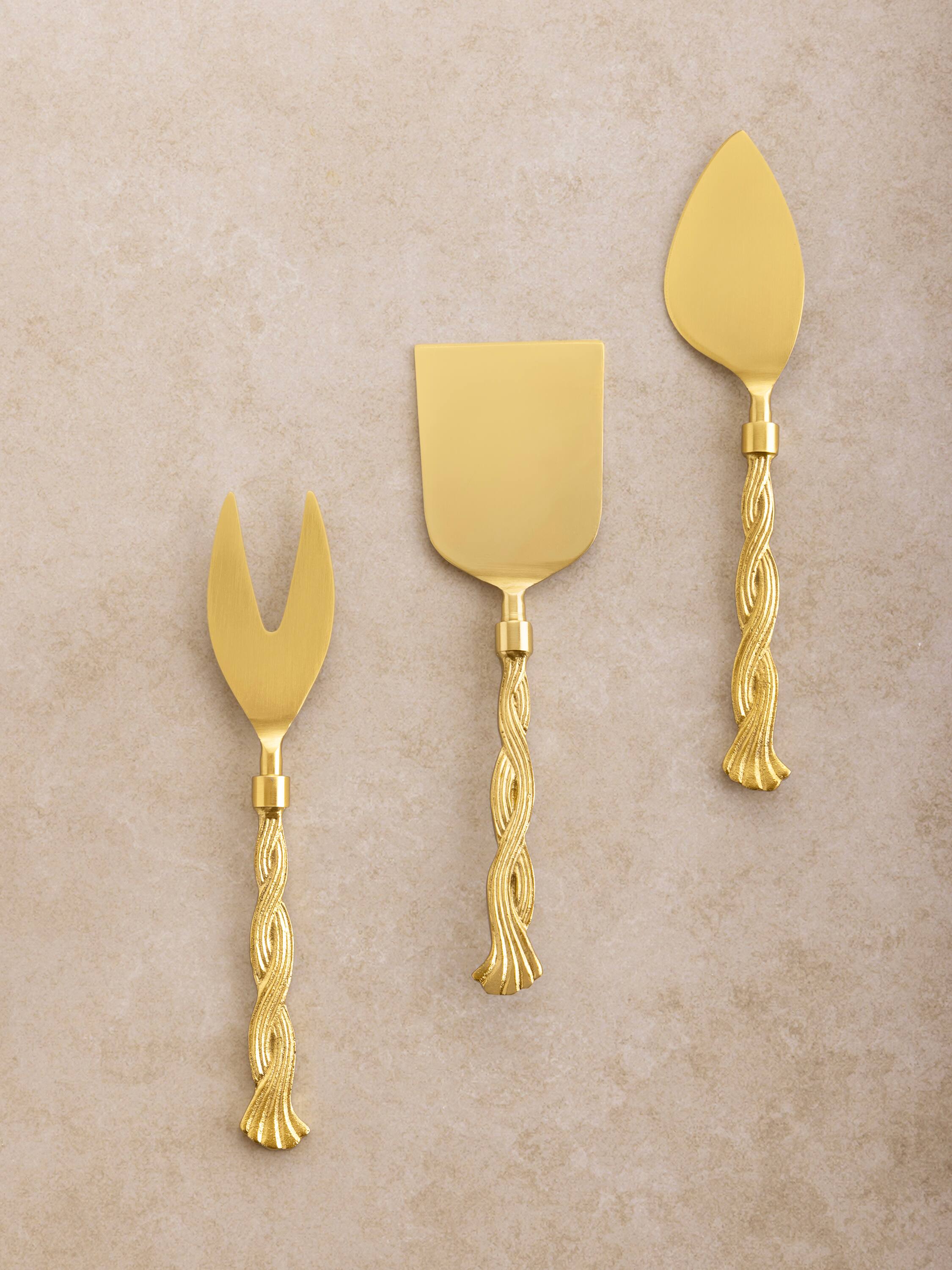 Front. GAURI KOHLI - Santiago Cheese Knives - Matte gold.