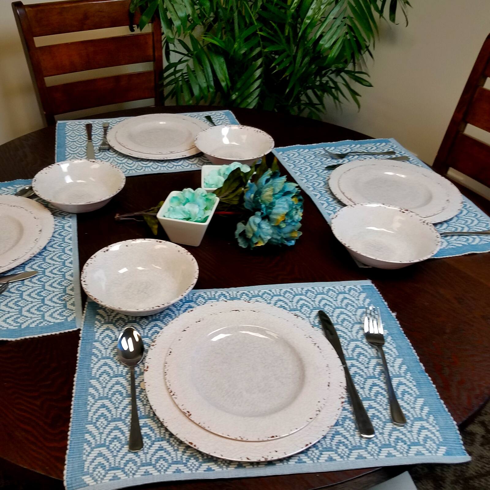 Alt View 3. Studio California - Studio California Melamine Mauna 12 Piece Dinnerware Set - White.