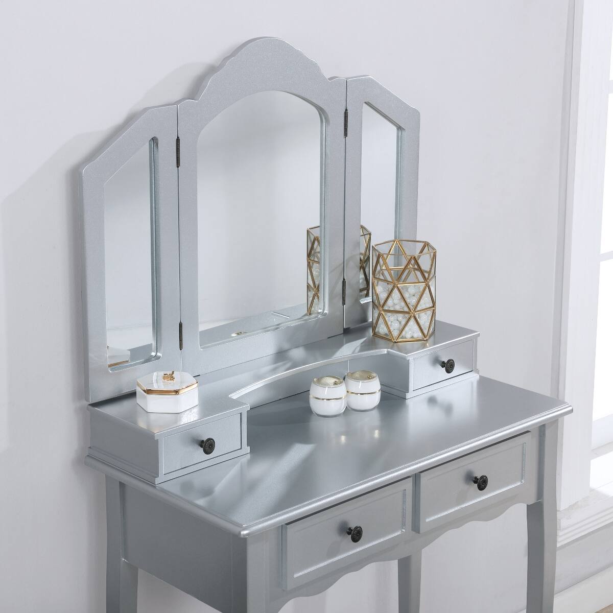 Angle. Loheer - Loheer Silver Wooden Vanity Set with Stool and Three Panel Beveled Mirror - Silver.