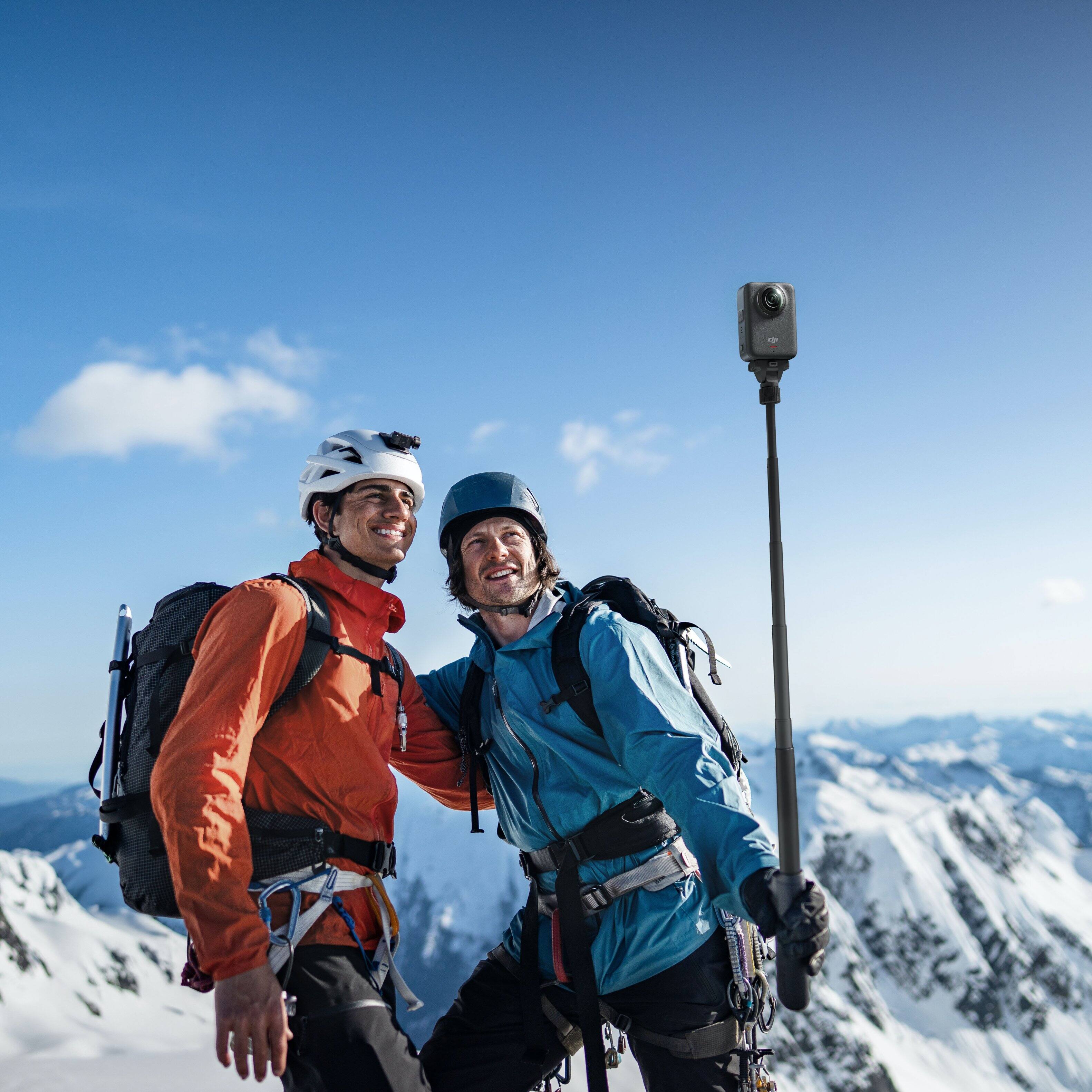 Alt View 4. DJI - Osmo 360  Standard Combo - Black.