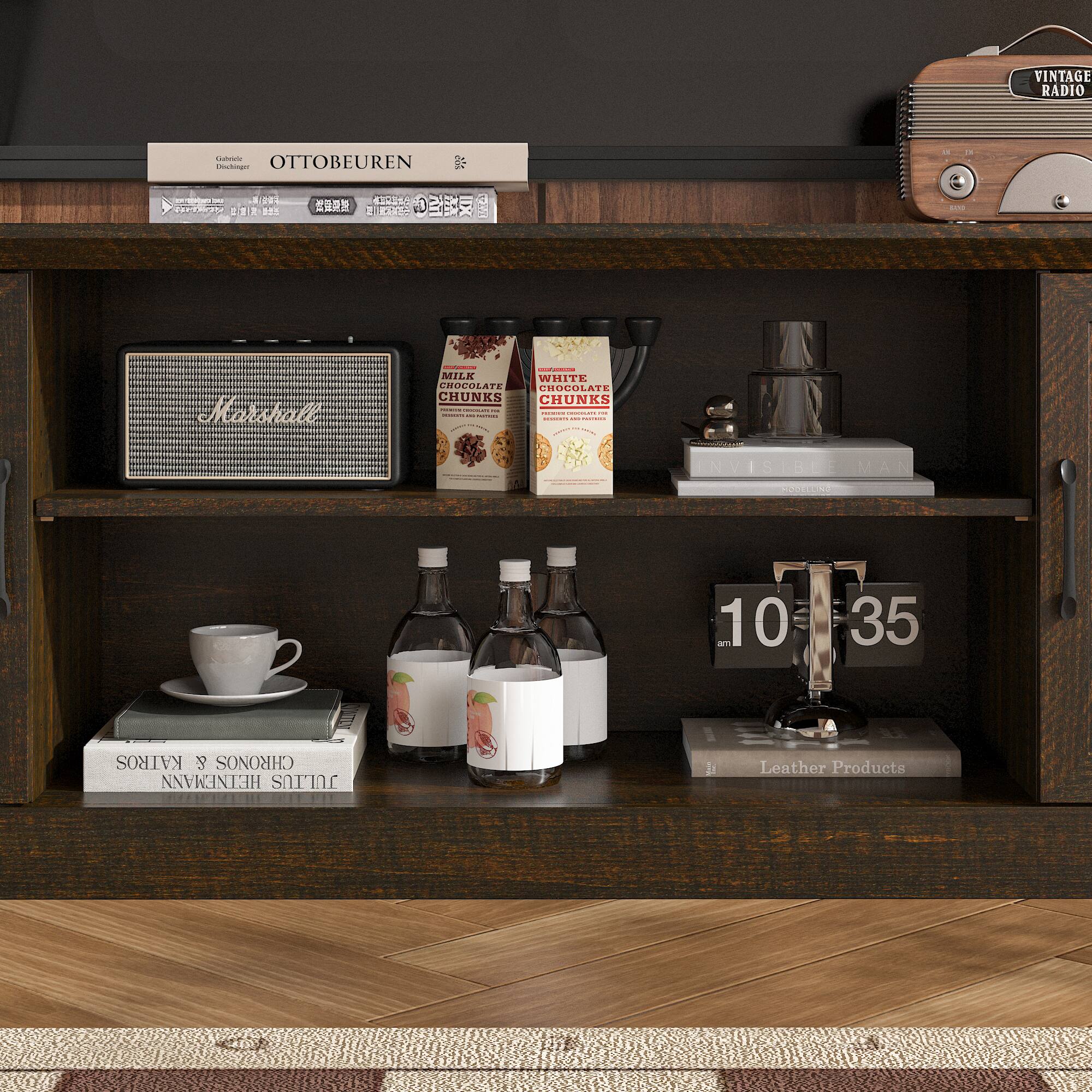 VINTAGE RADIO

OTTOBEUREN

Milk Chocolate Chunks

10:35

Leather Products

The Uninhabited