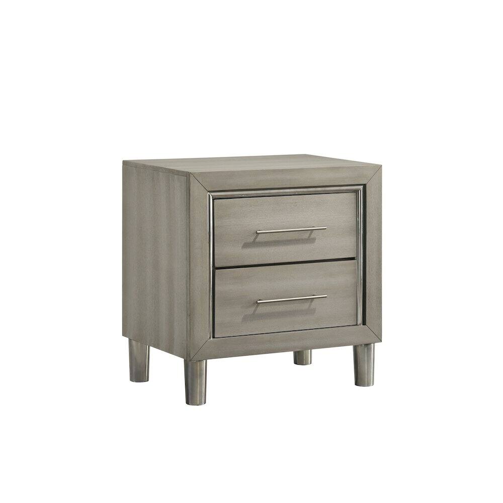 Angle. New Classic Furniture - Lennox 5Pc Wood Bedroom Set w Chest in Gray - Gray.