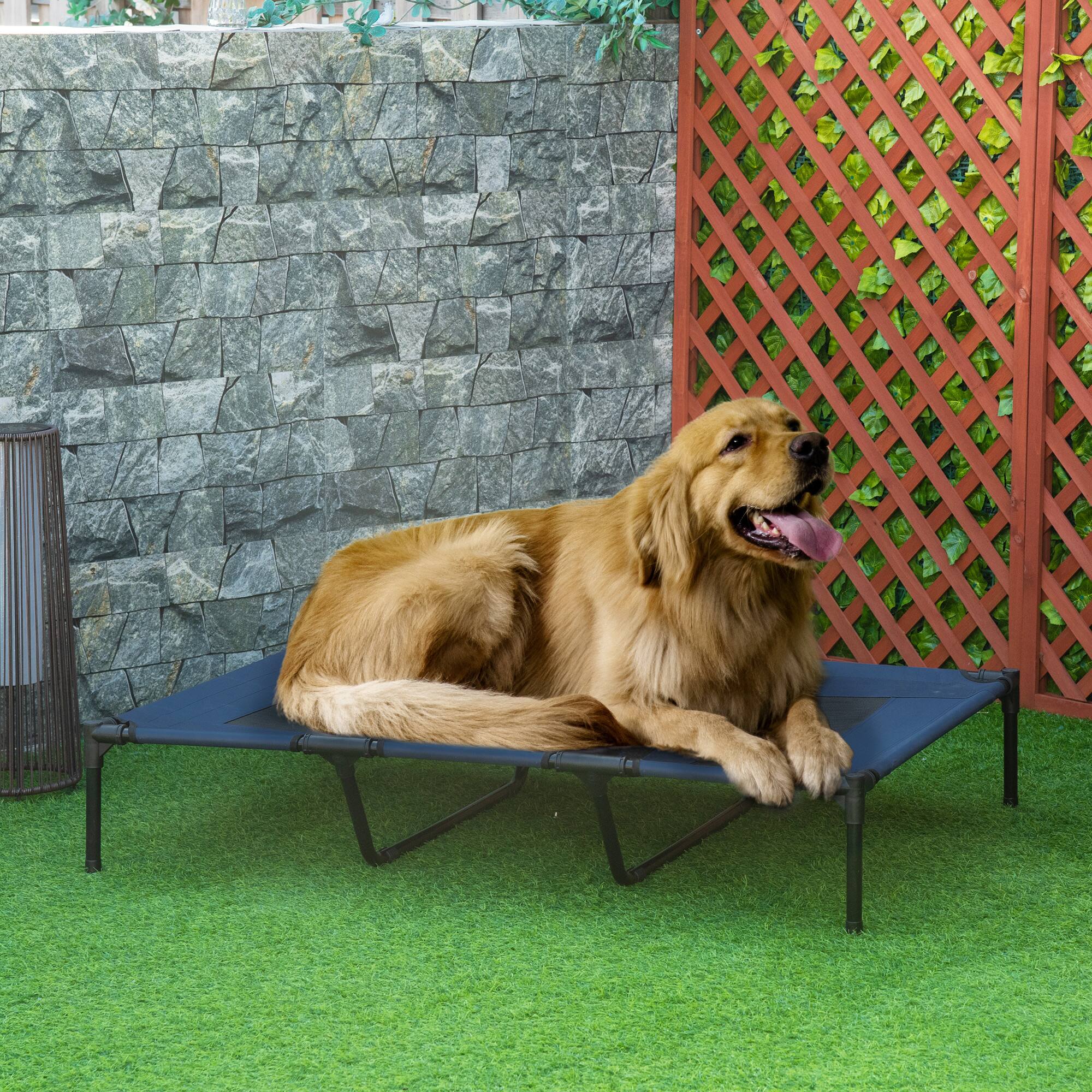 Angle. Pawhut - XL Elevated Dog Bed, Outdoor Raised Dog Bed, Portable Pet Cot w/Carry Bag Metal Frame Breathable Mesh - Dark Blue.