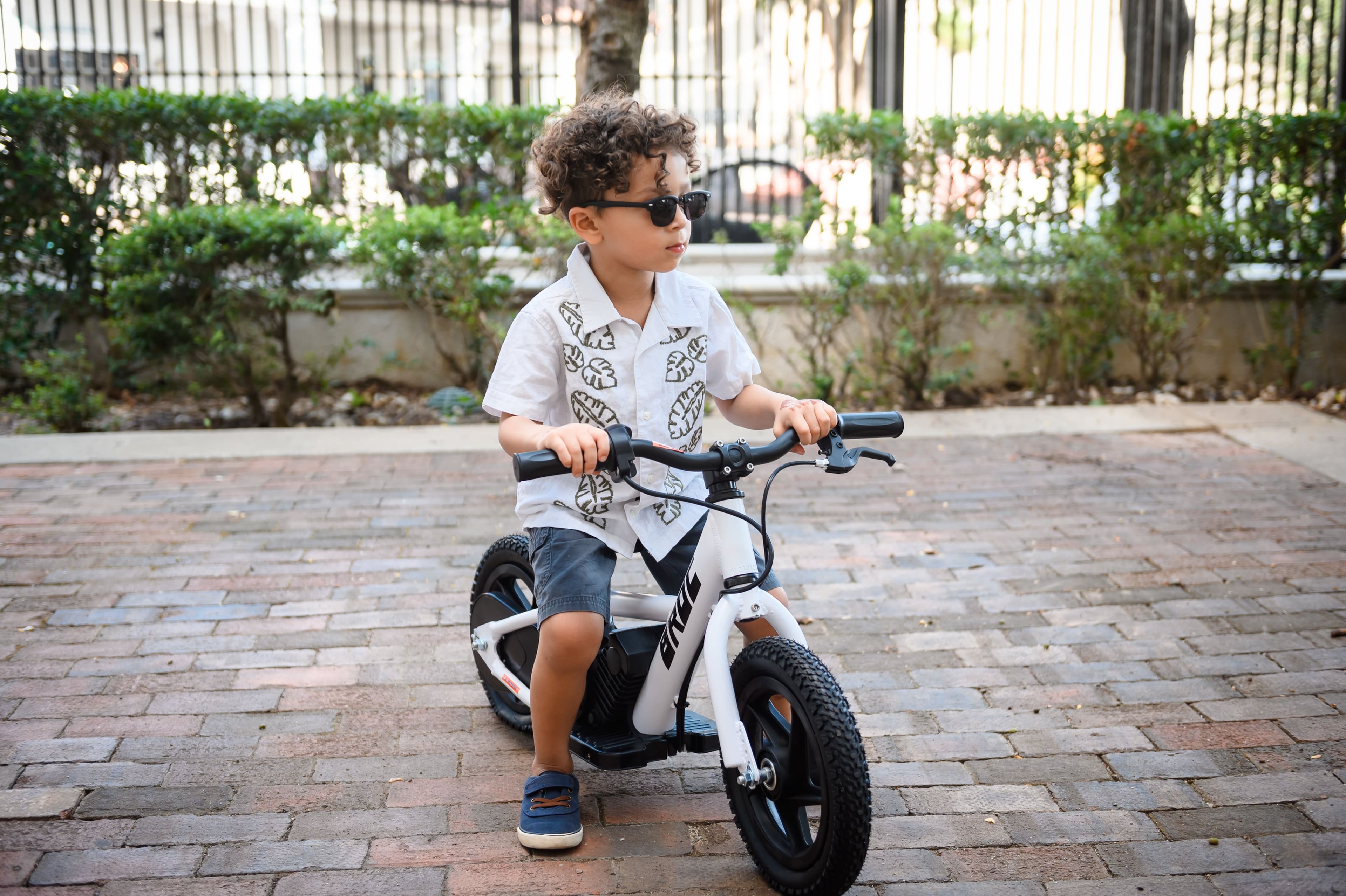 Alt View 16. Best Rideon Cars - E-Bike 12 Inch White - White.