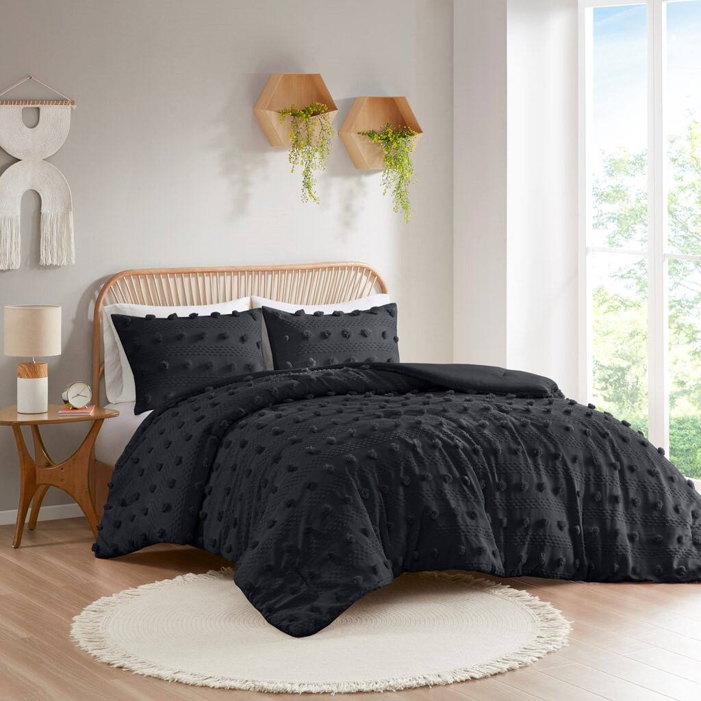 Alt View 1. Gracie Mills - Gracie Mills Eloise Clip Jacquard Comforter Set - Black.