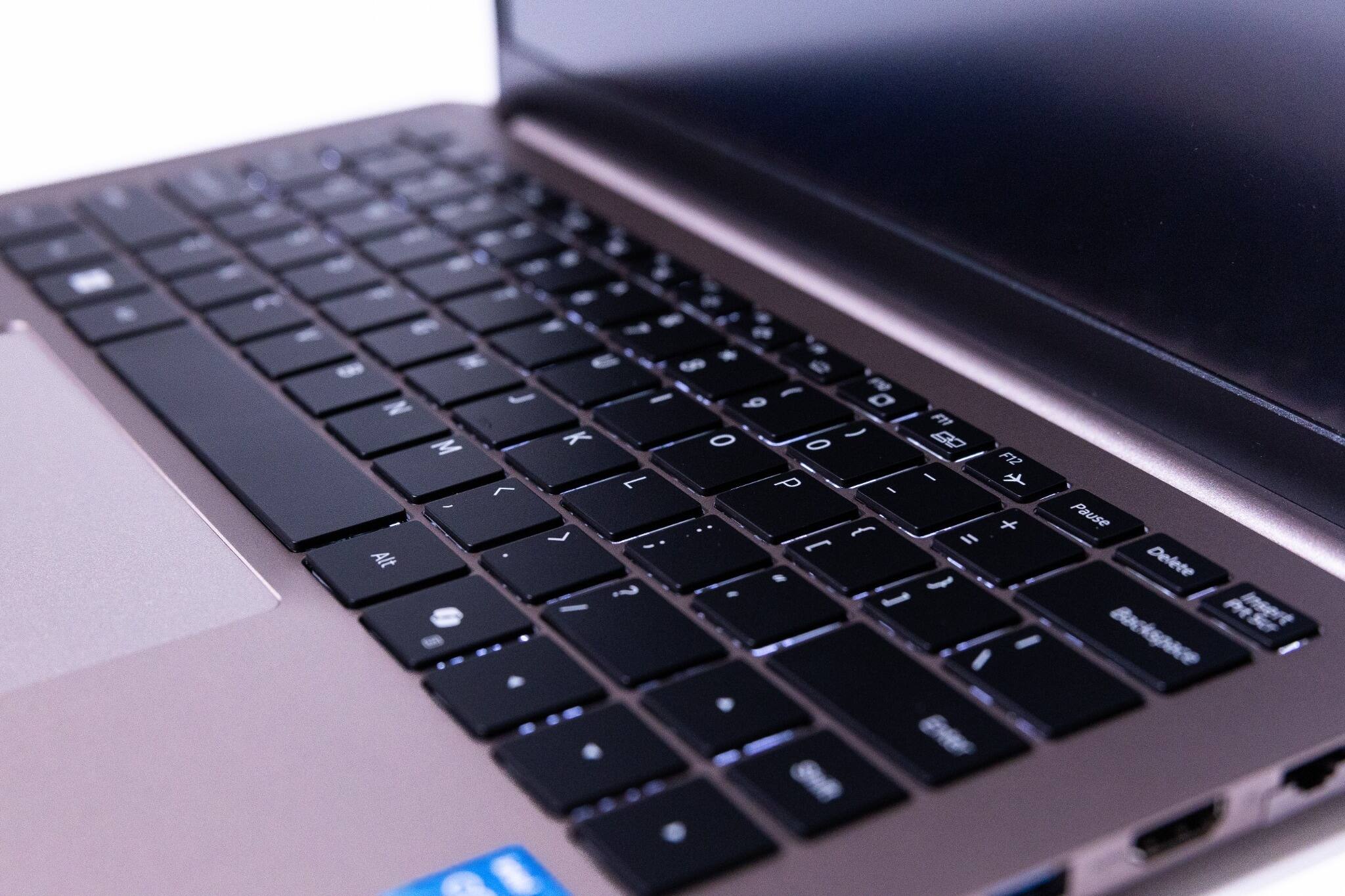 S 8 J - I O N 9 F1 K O ( B9 M O 1 P -  I -  } " ] Alt . } ? I I F12  + Pause Delete m Insert Backspace 1