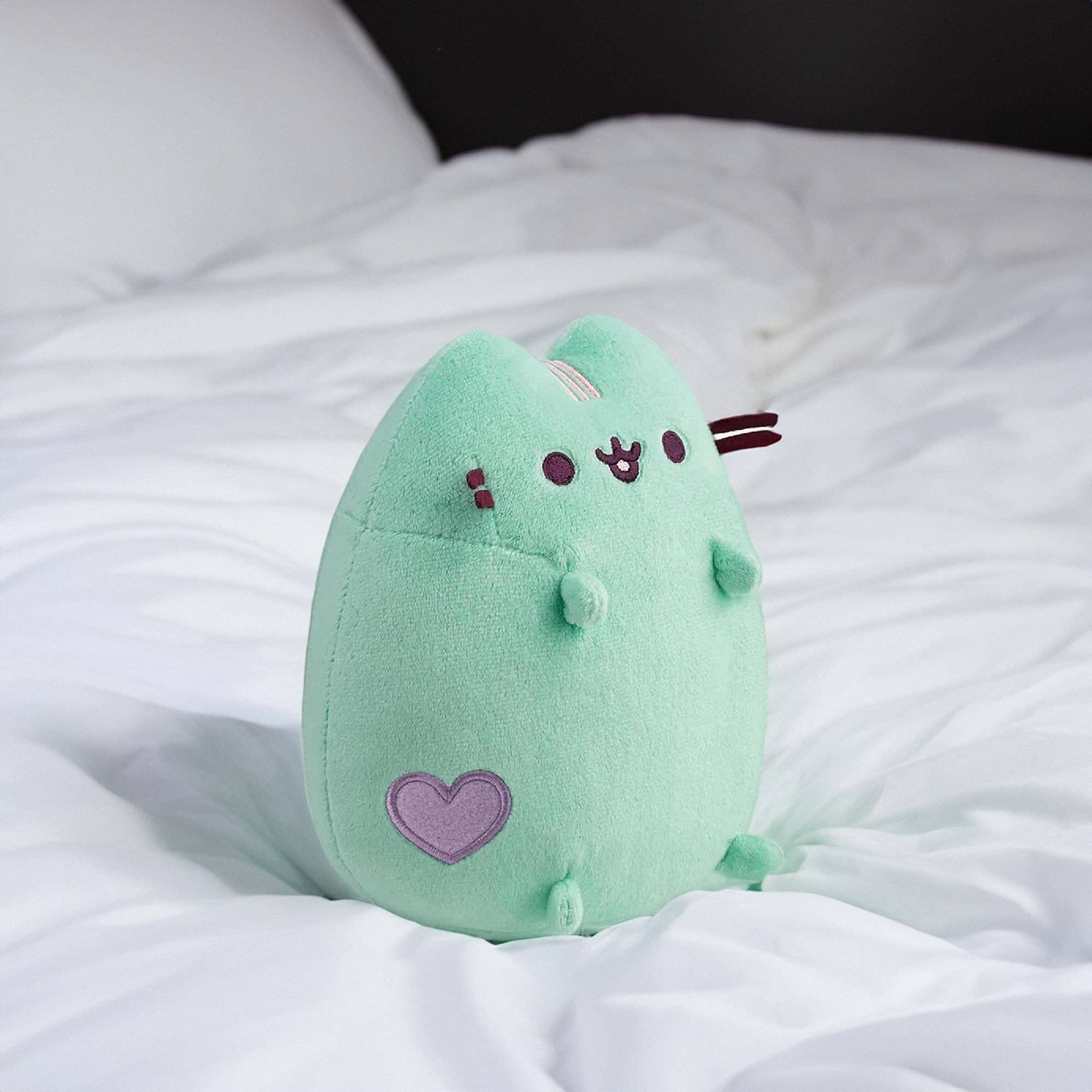 Alt View 4. Fiesta - Pusheen 6.5 Inch Plush | Pastel Green.
