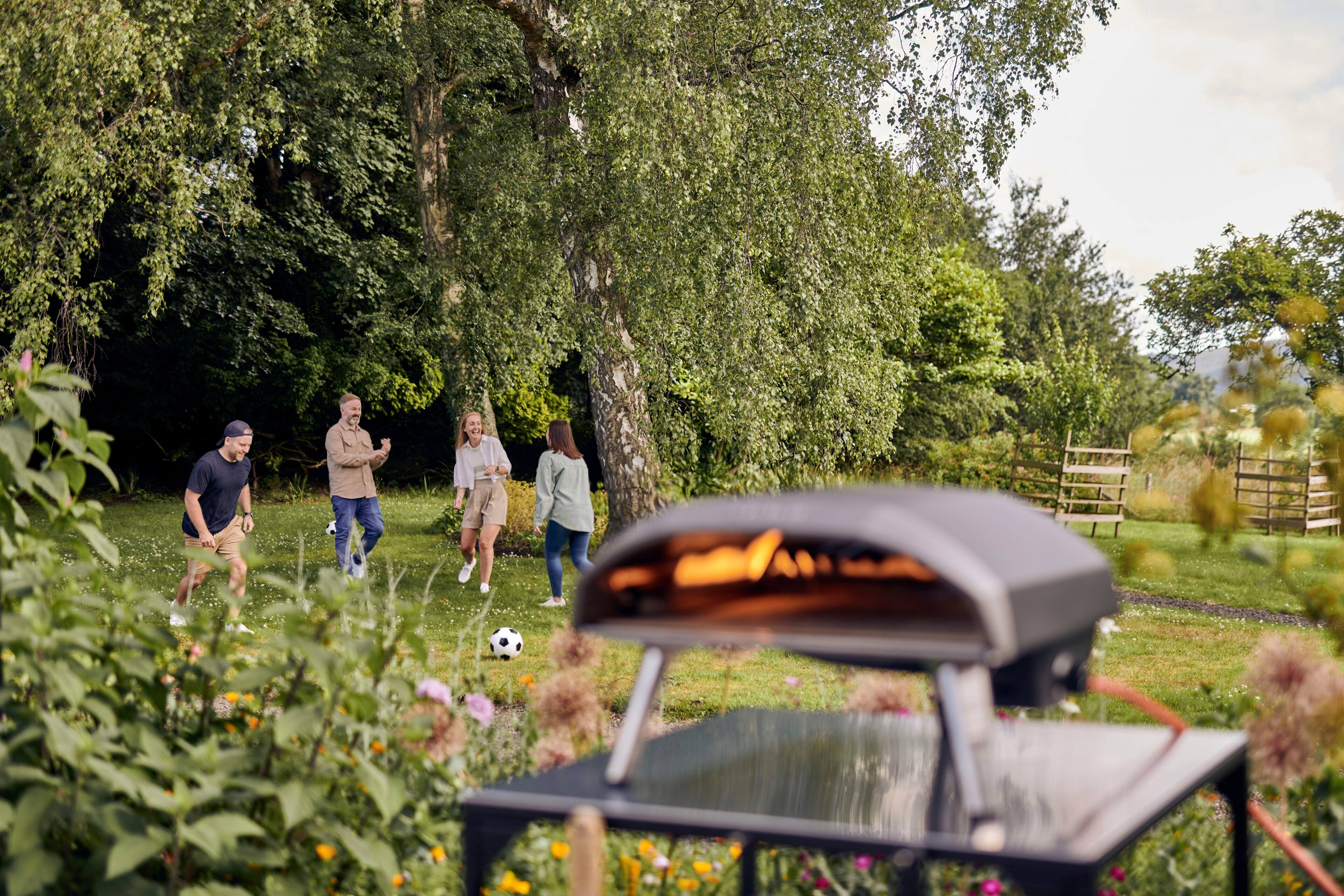 Alt View 29. Ooni - Koda 16 Gas-Powered Outdoor Pizza Oven - Black.
