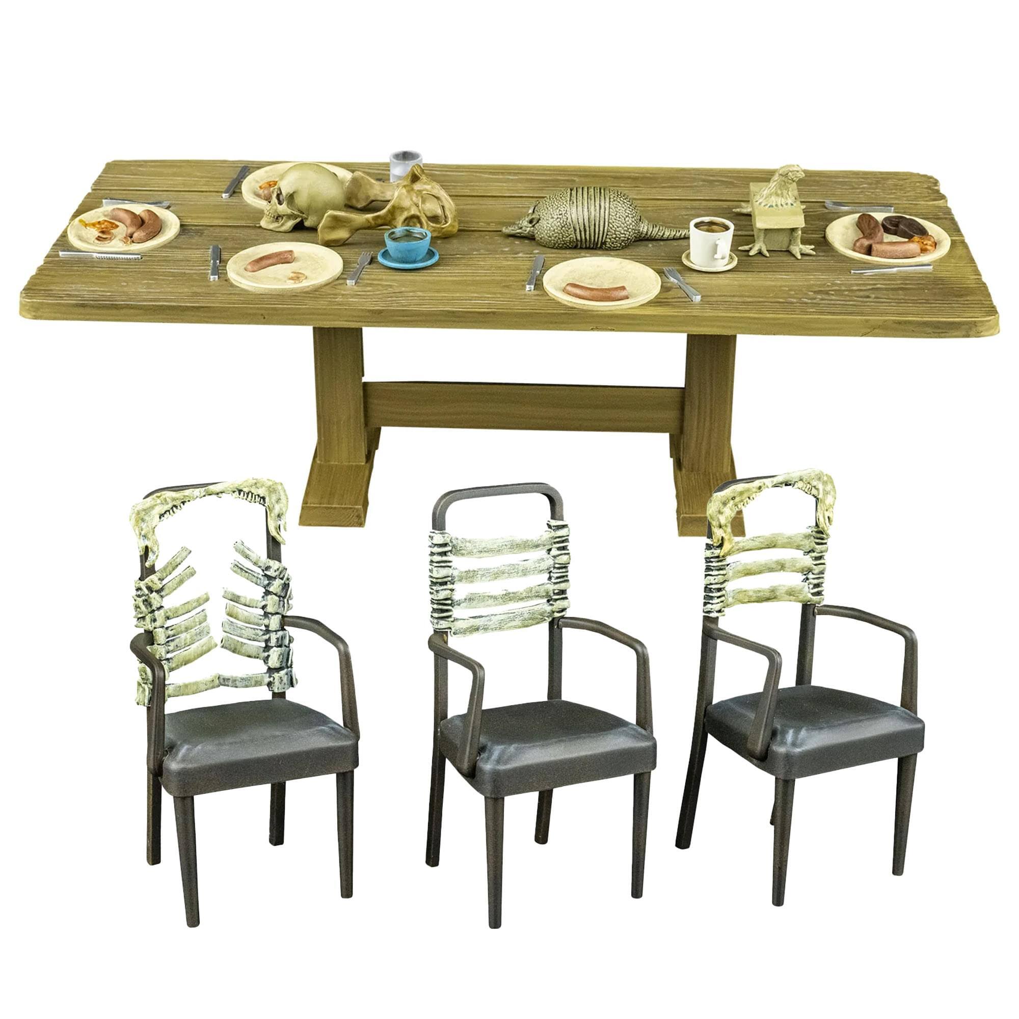 Alt View 5. Trick or Treat Studios - The Texas Chainisaw Massacre (1974) Dinner Scene 5 Inch Figure Playset - Multi-Colored.