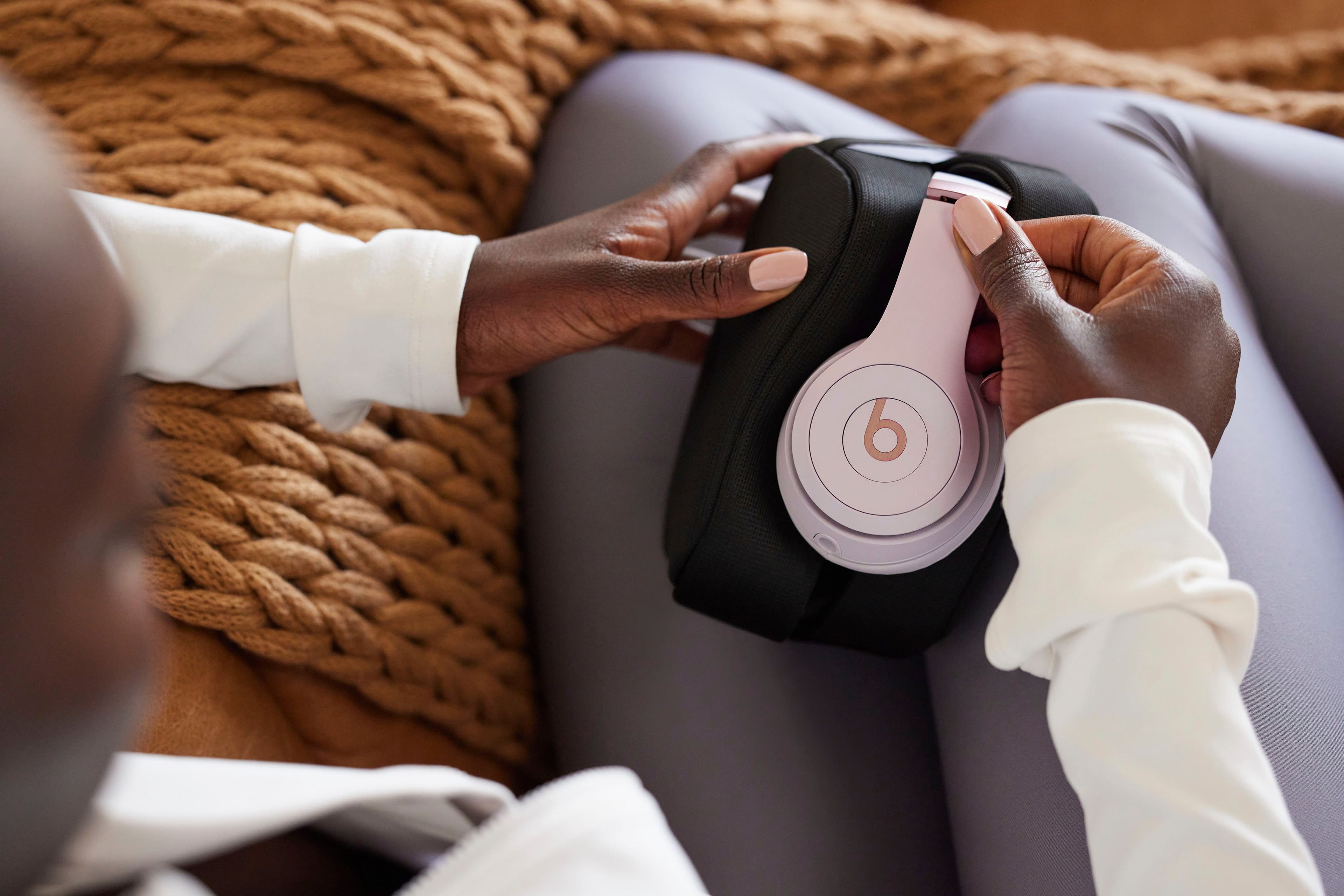 Alt View 17. Beats - Solo 4 Wireless On-Ear Headphones - Cloud Pink.