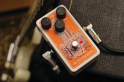 Electro Harmonix Flatiron Fuzz Distortion Pedal with Op Amp Electro Harmonix Flatiron Fuzz Distortion Pedal with Op Amp