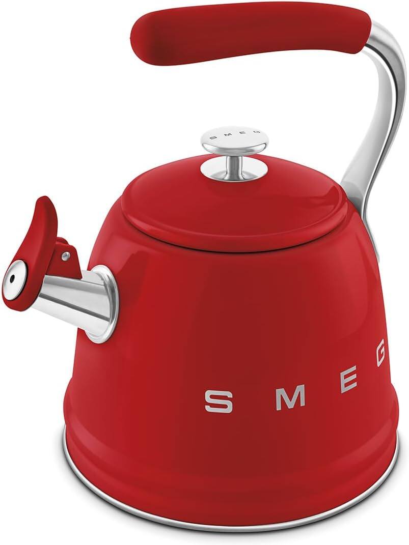 Angle. SMEG - CKLW2001 Whistling Kettle - Red.