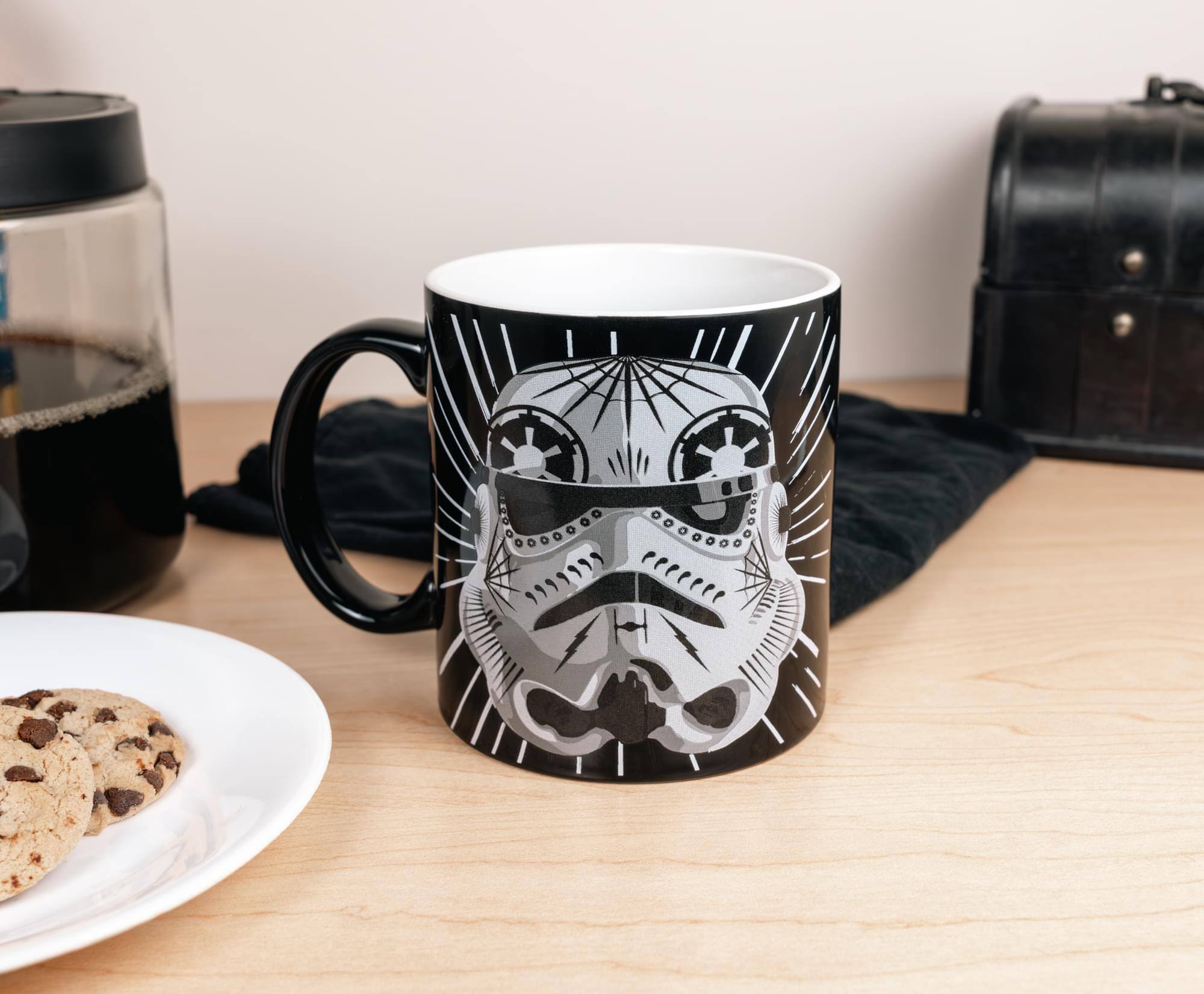 Alt View 5. Silver Buffalo - Star Wars Darth Vader and Stormtrooper Decorative Masks 20-Ounce Ceramic Mug - Black.