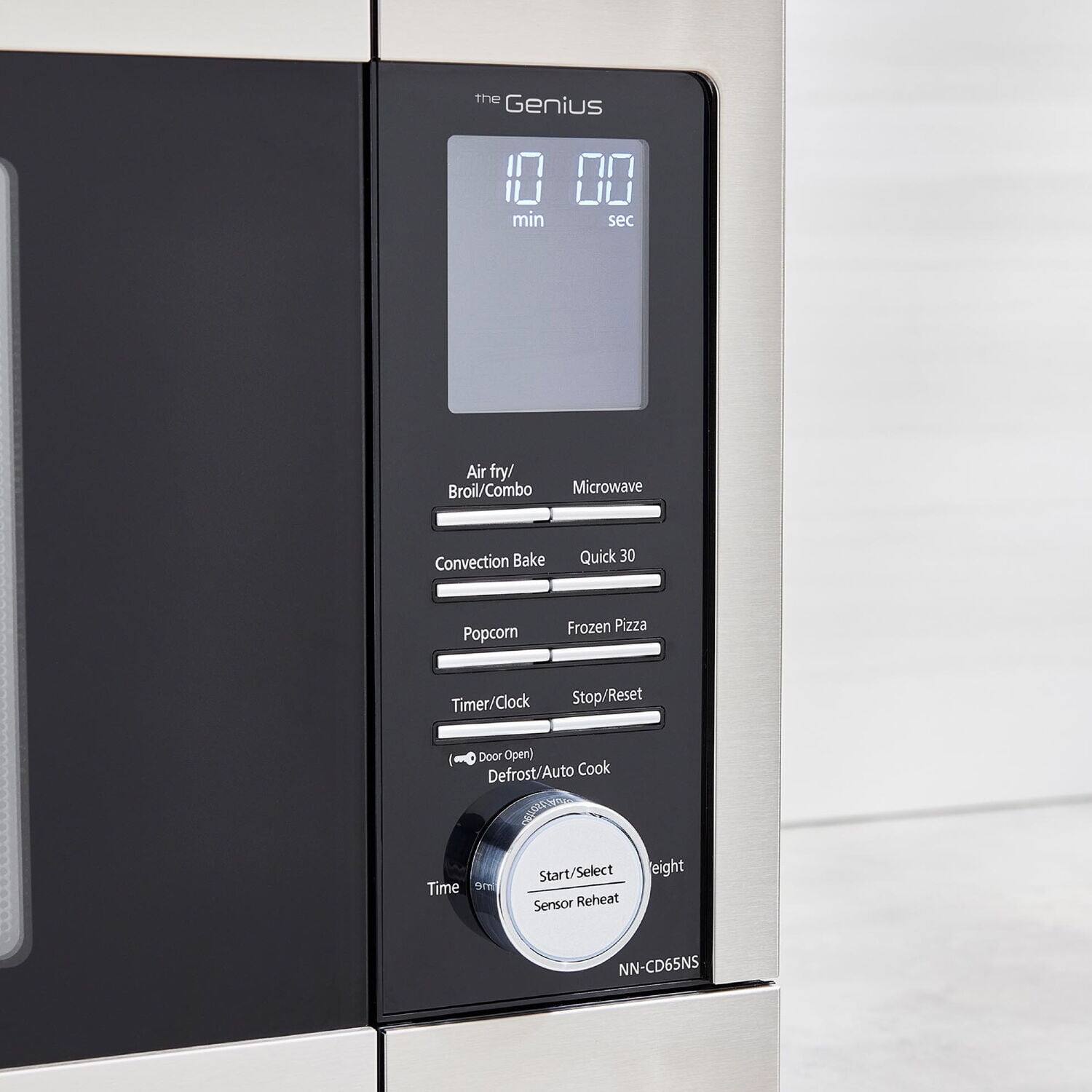 the Genius 10 H min sec  
Air fry/ Broil/Combo Microwave  
Convection Bake  
Quick 30  
Popcorn  
Frozen Pizza  
Timer/Clock Stop/Reset  
Door Open) Defrost/Auto Cook  
Time me  
Start/Select eight Sensor Reheat  
NN-CD65NS
