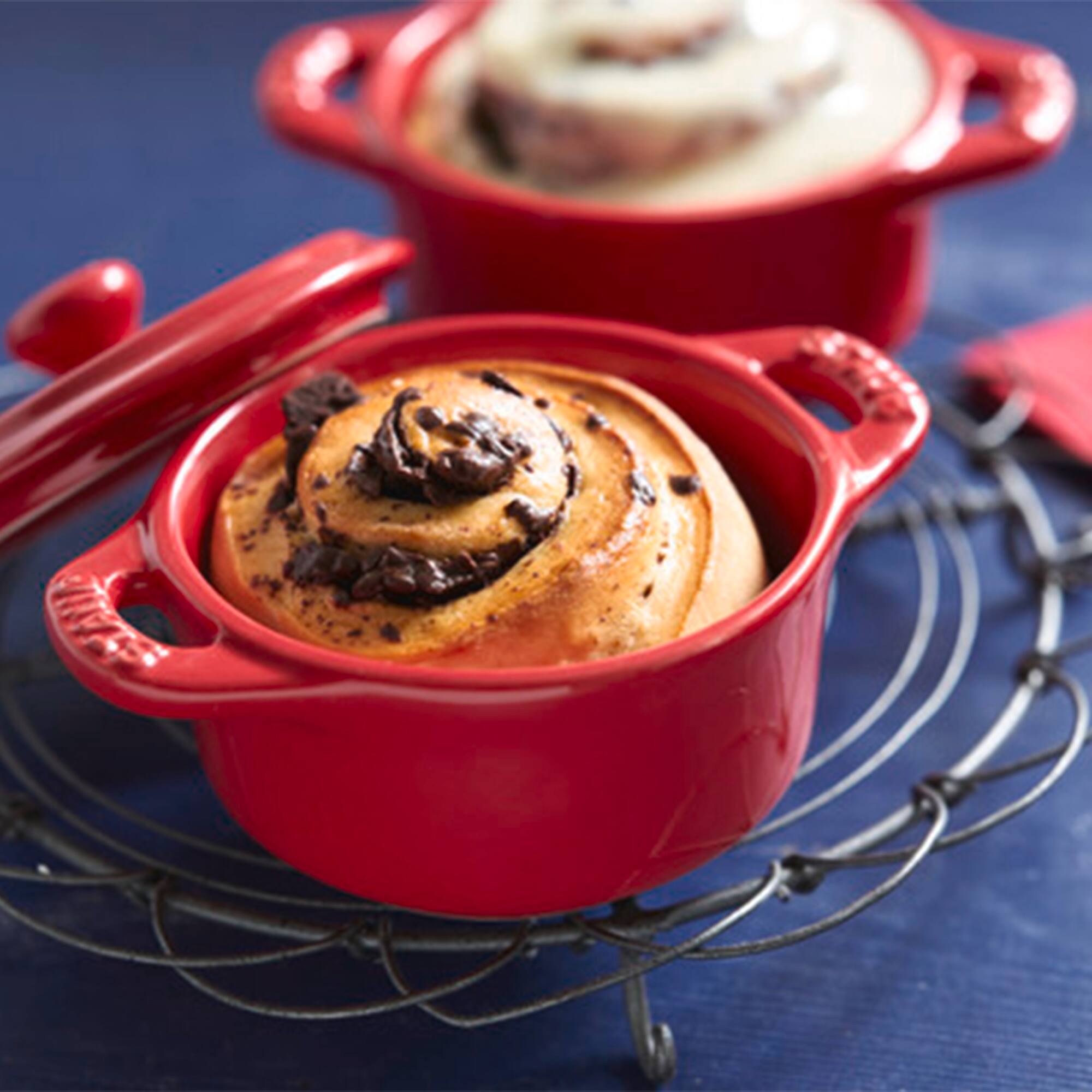 Alt View 2. Staub - Staub Ceramic 3-pc Mini Round Cocotte Set - Cherry - Cherry.