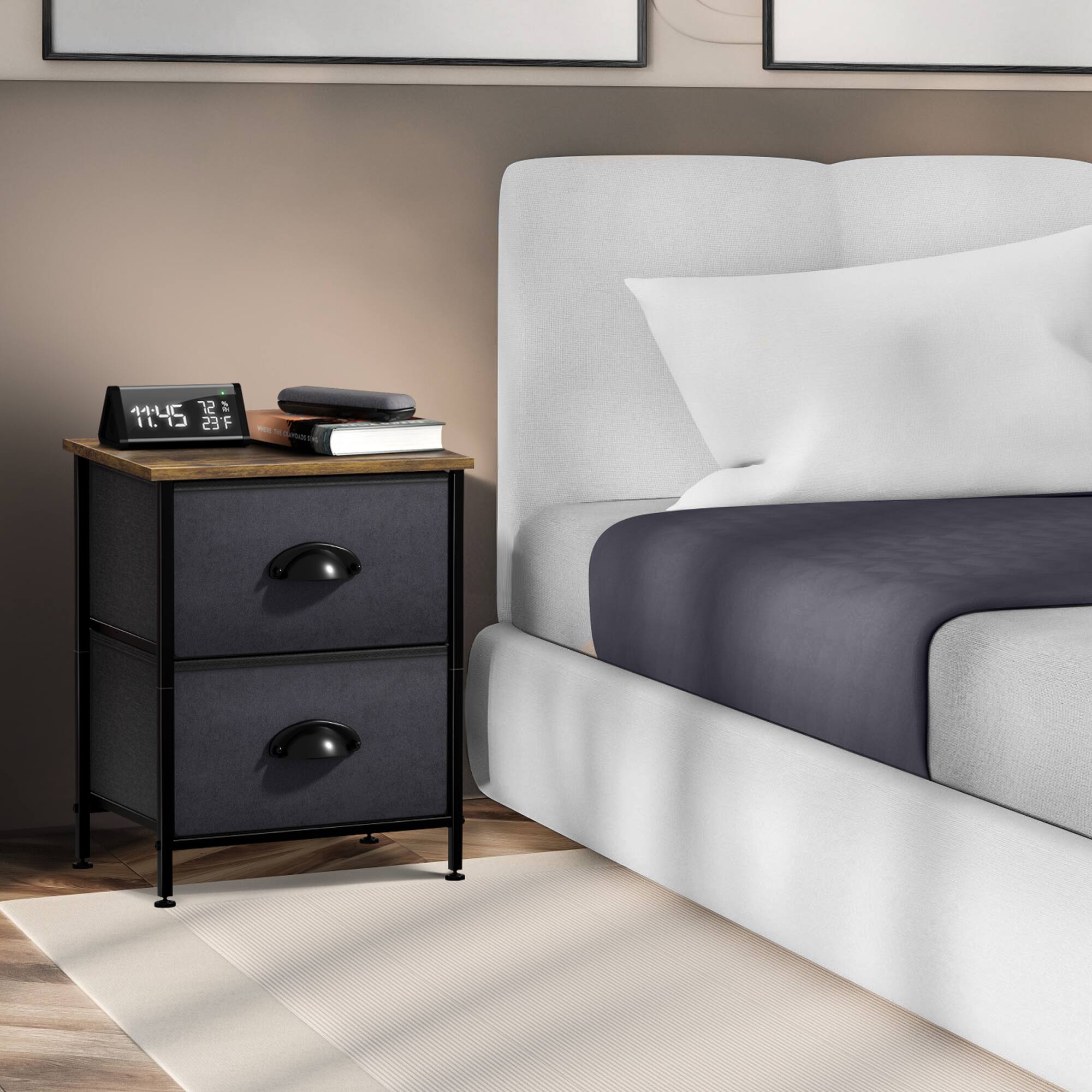 11:45  
72°F  
23°C