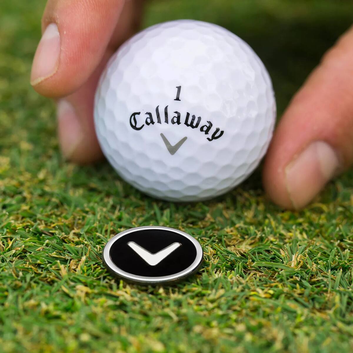 Alt View 3. Callaway - Callaway Dual-Mark Poker Chip Golf Ball Marker - 2-Pack - Black/White - Black/White.