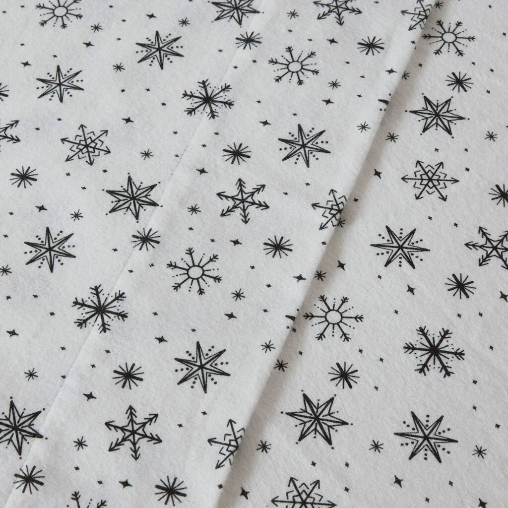 Alt View 5. Gracie Mills - Gracie Mills 4PC Dottie Oversized Flannel Sheet Set - Black Snowflakes.